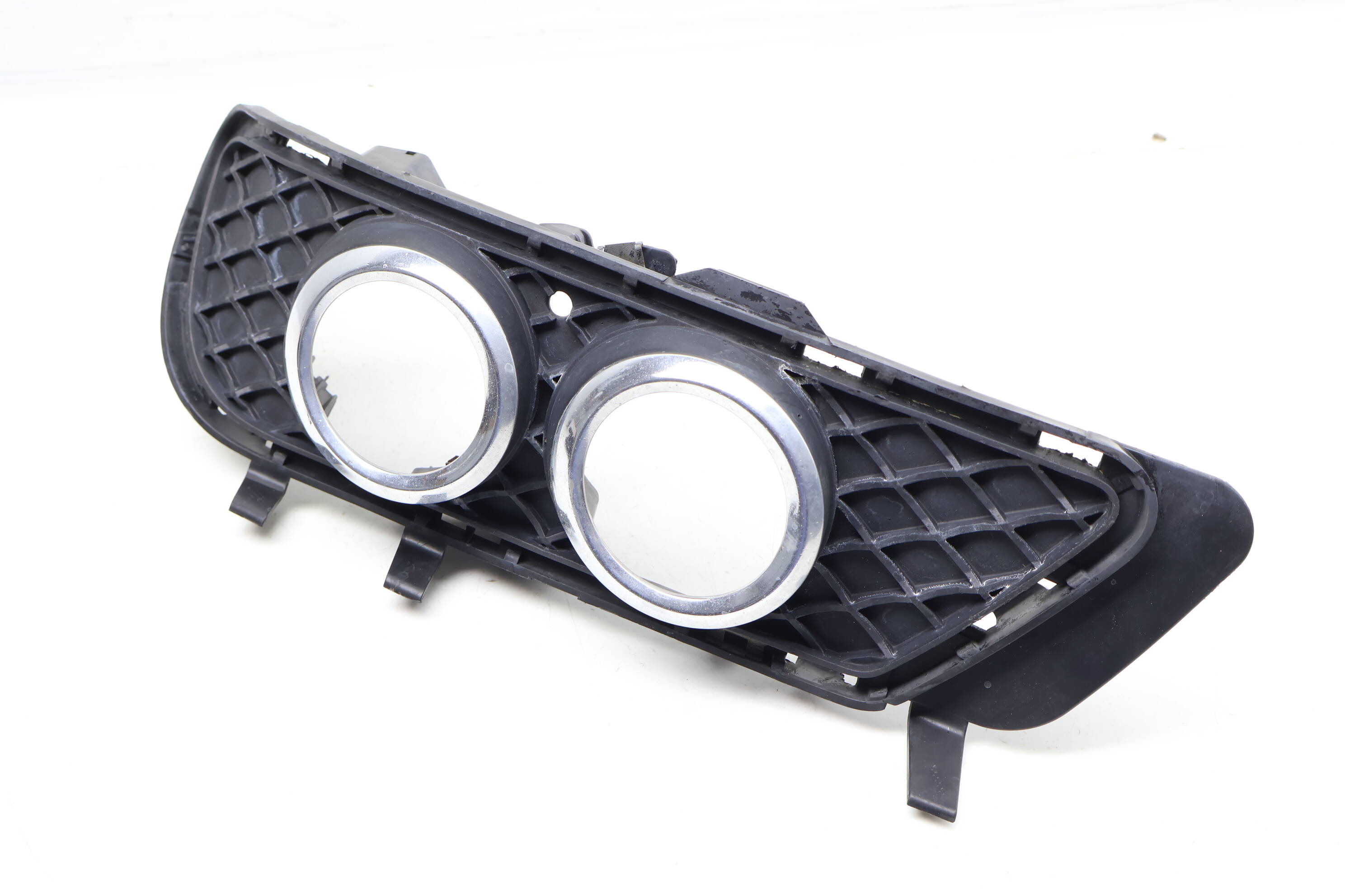 Lower Bumper / Fog Light Grille 2128850823