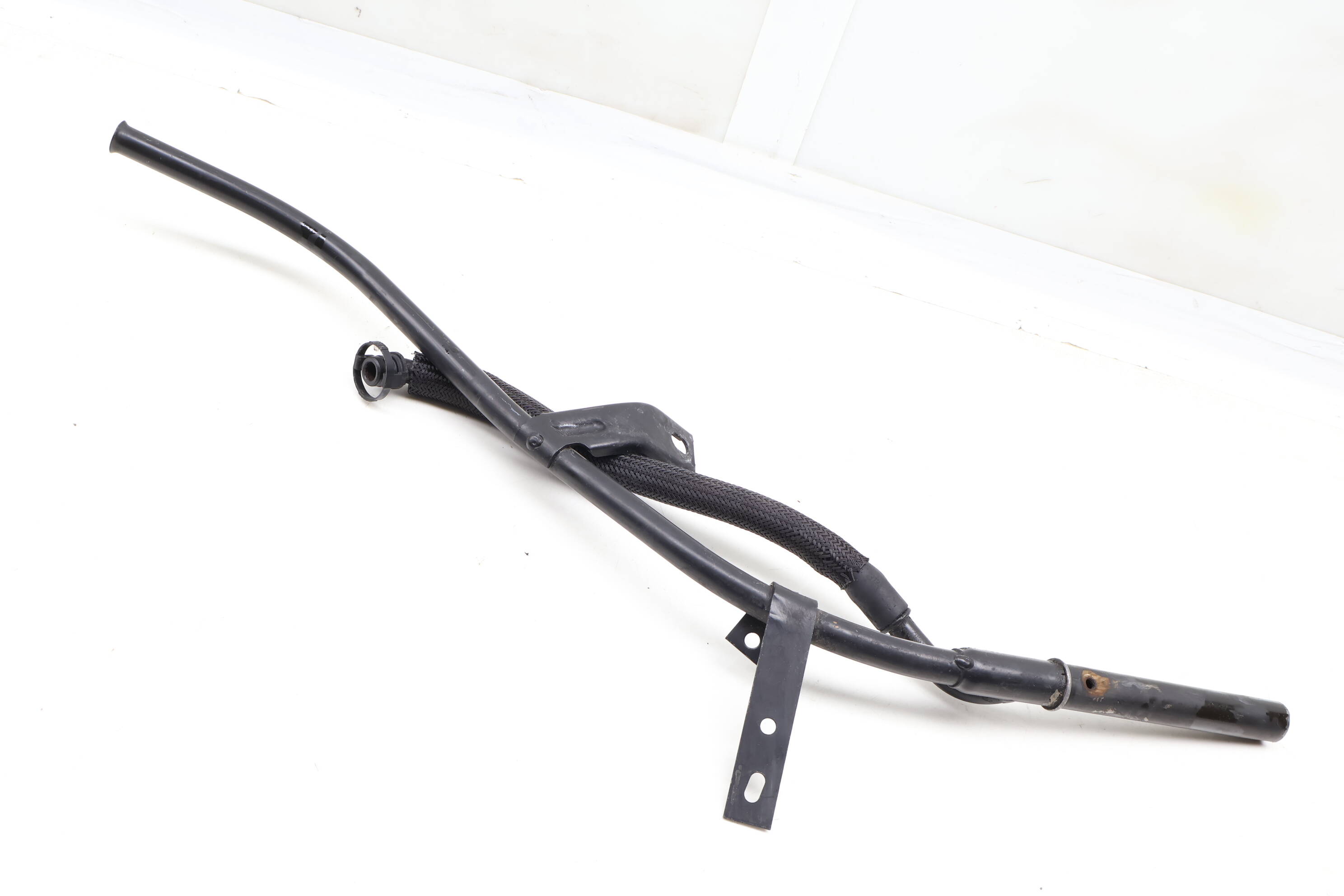 Engine&#x20;Oil&#x20;Guide&#x20;Tube&#x20;11437531258