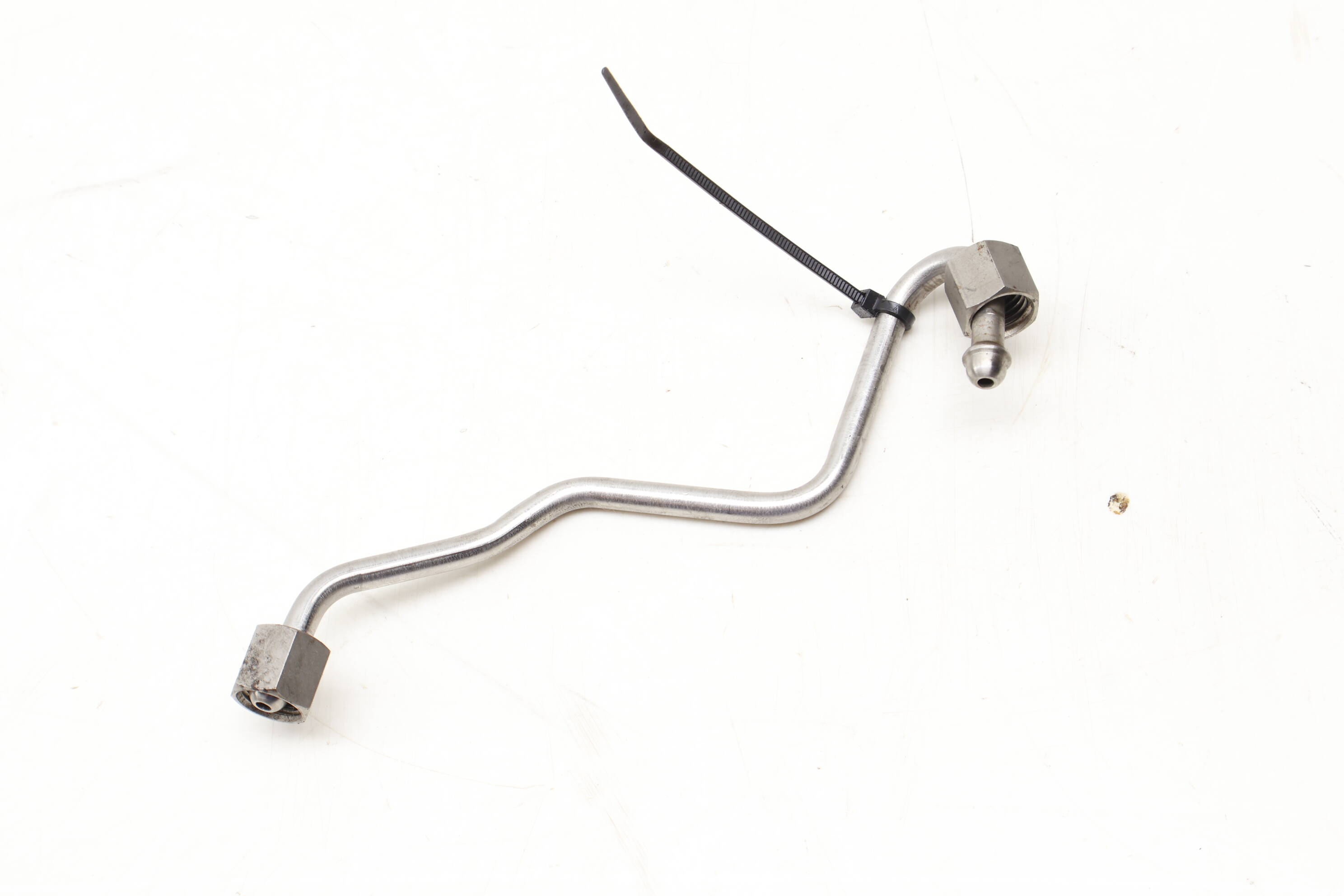 Fuel Line / Pipe 13537548709