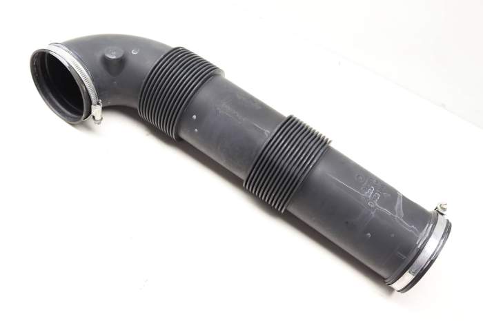 Air Intake Hose / Duct 7L5128684C 95511022301 main product photo