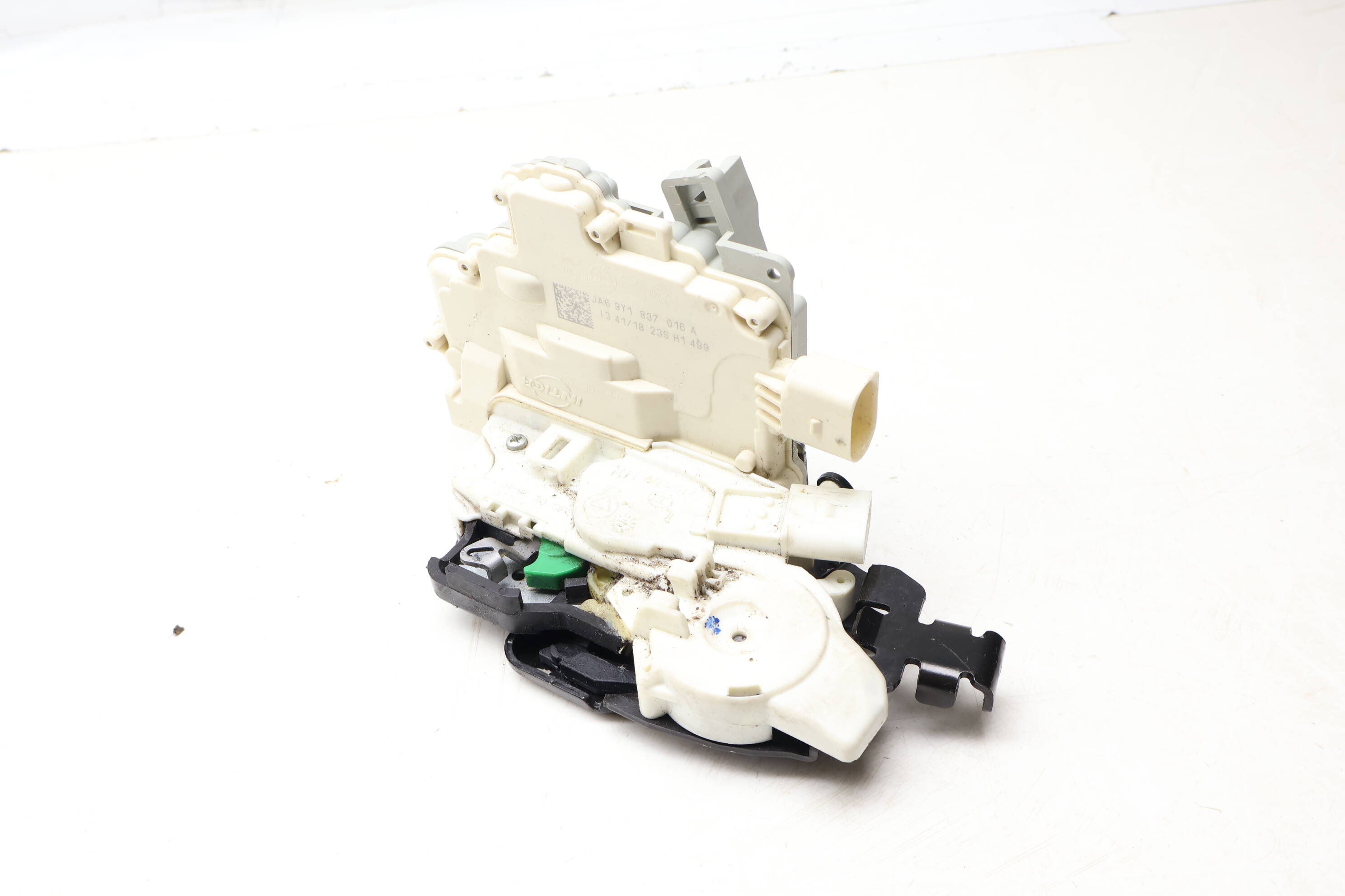 Door Latch / Lock Actuator 9Y1837016A