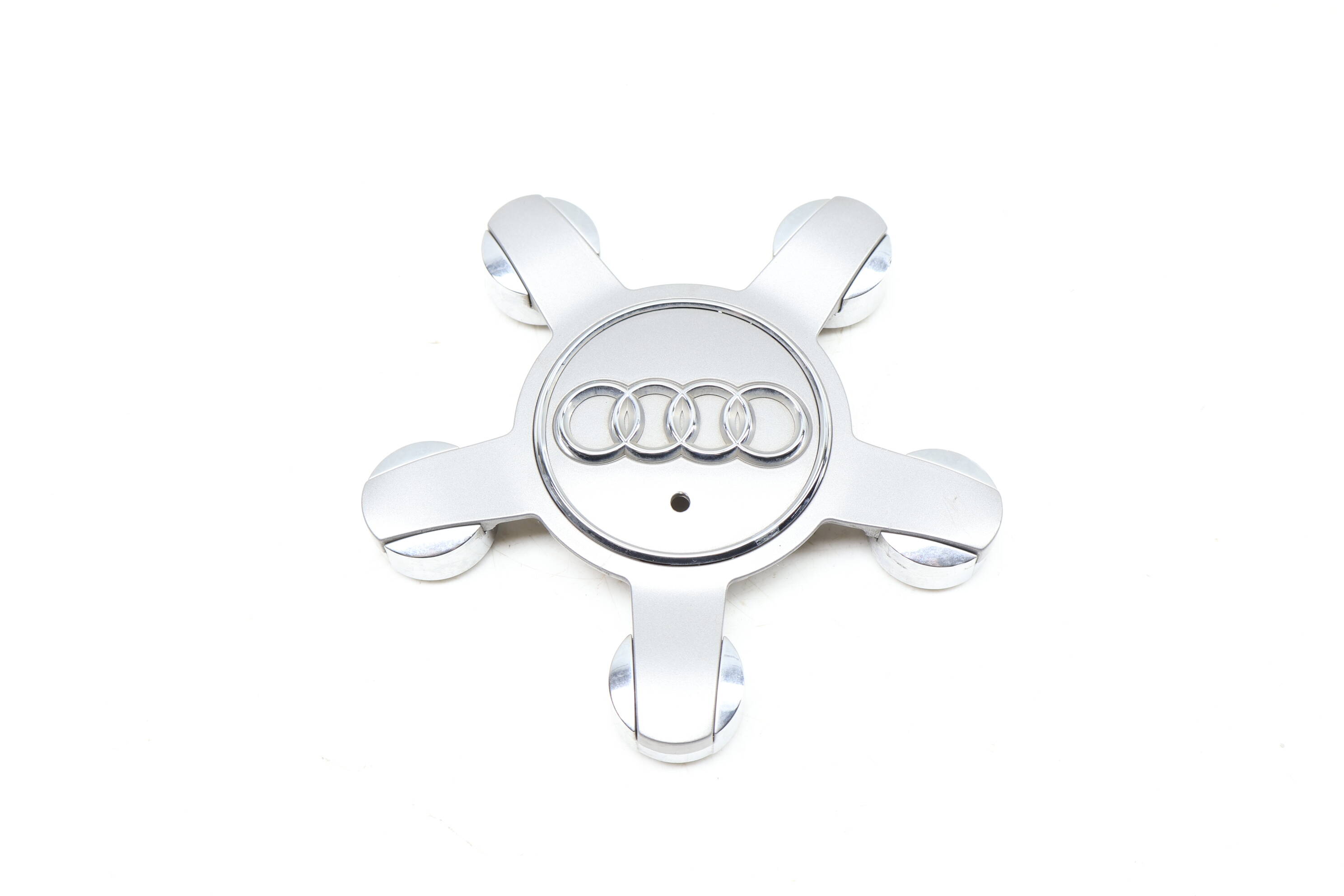 Wheel Center Cap 8R0601165