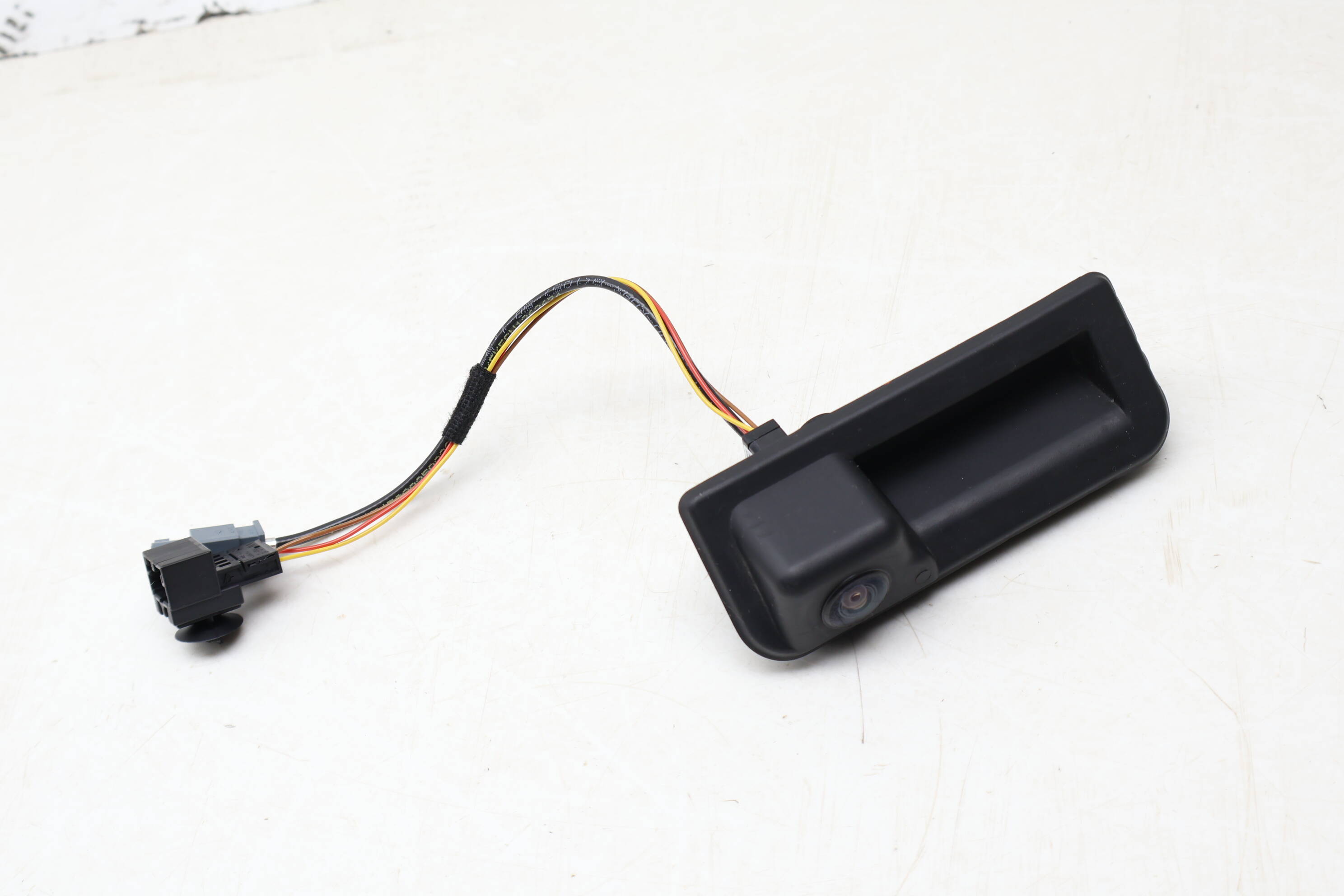 Trunk Hatch Release Handle / Switch W/ Camera 2GJ827566B