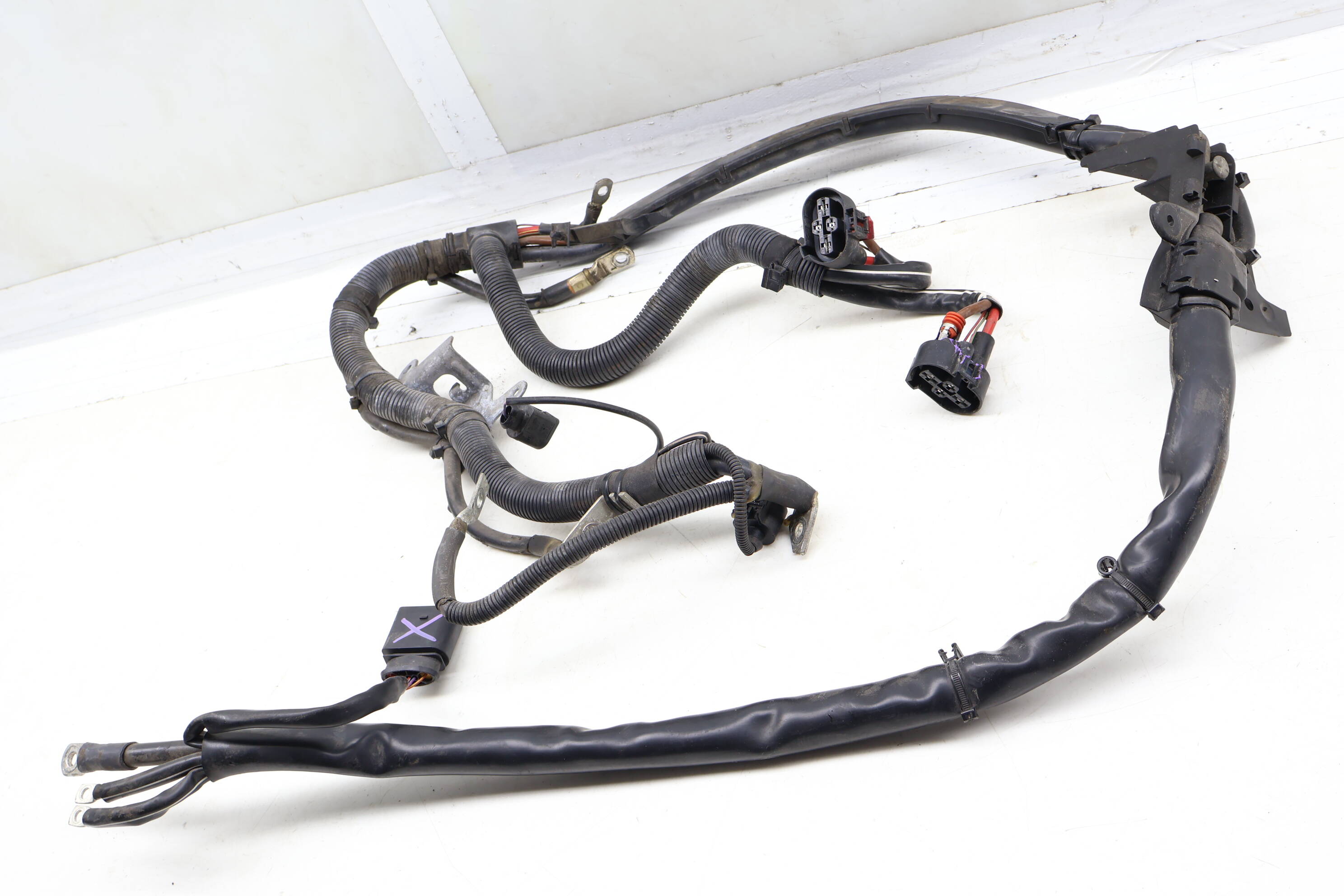 Starter / Alternator Wiring Harness / Battery Cable 4G1971228T
