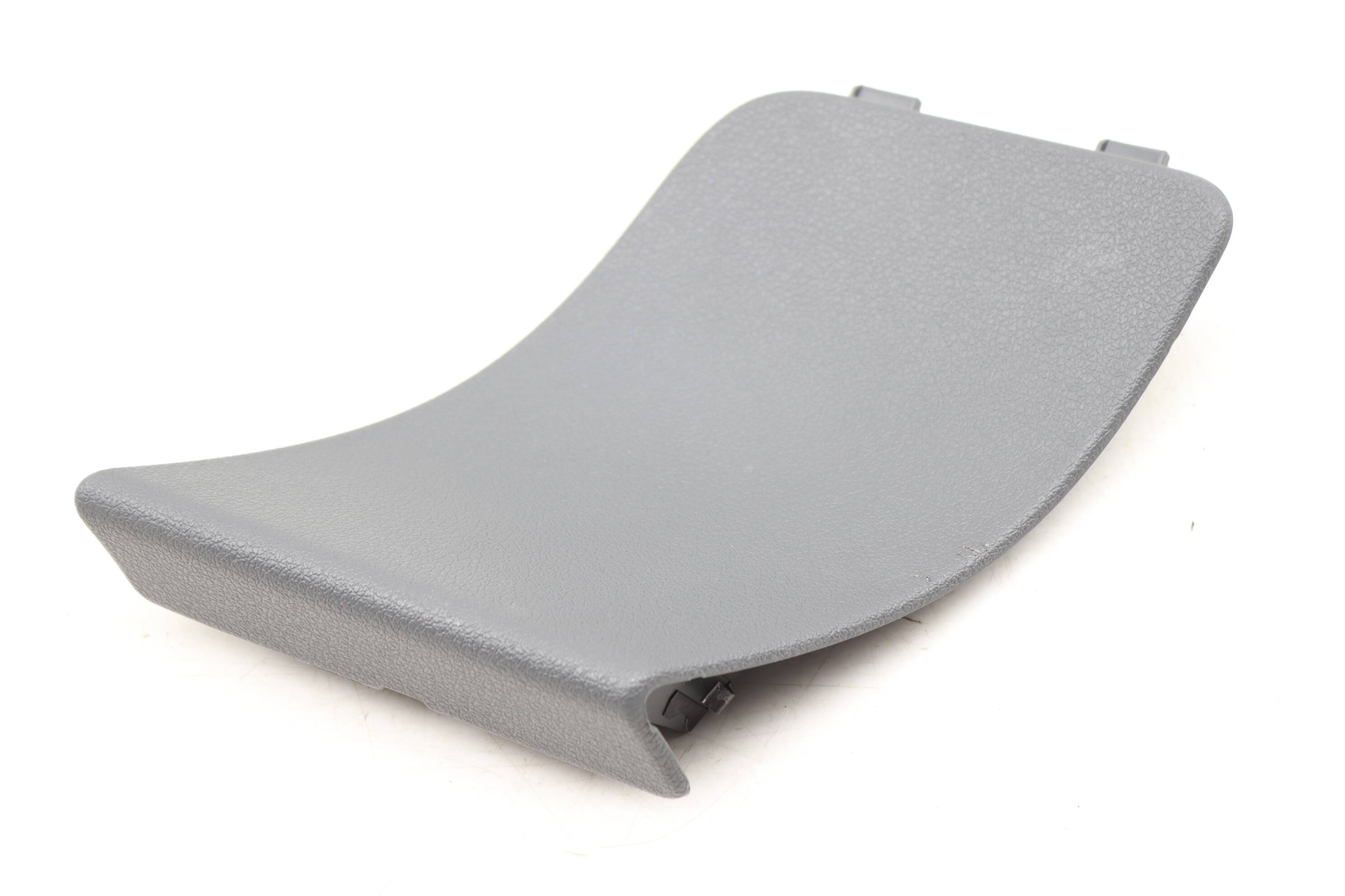 Tail Light Cover / Trunk Panel Trim 8R0867658