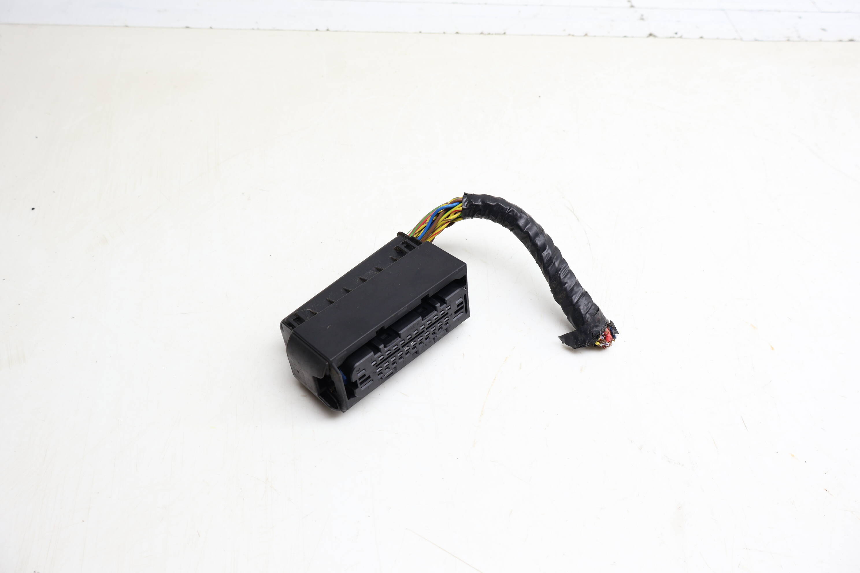Abs Pump / Module Wiring Connector Pigtail 61136920060