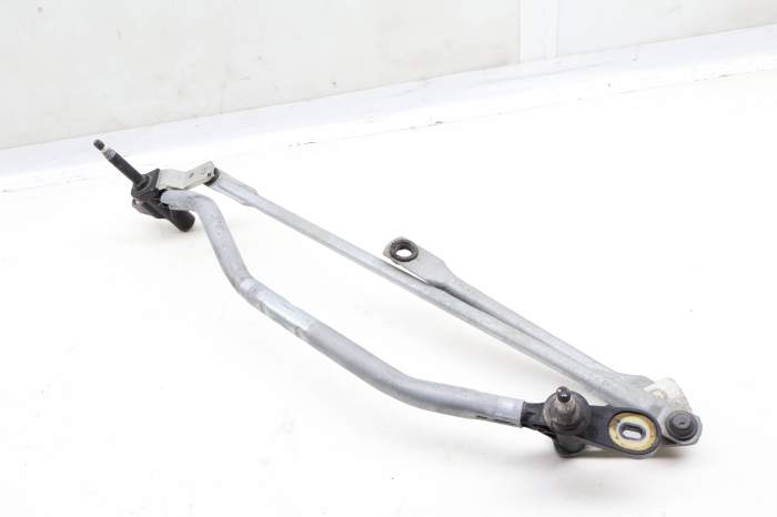 Windshield Wiper Bracket / Transmission 8T1955023E main product photo