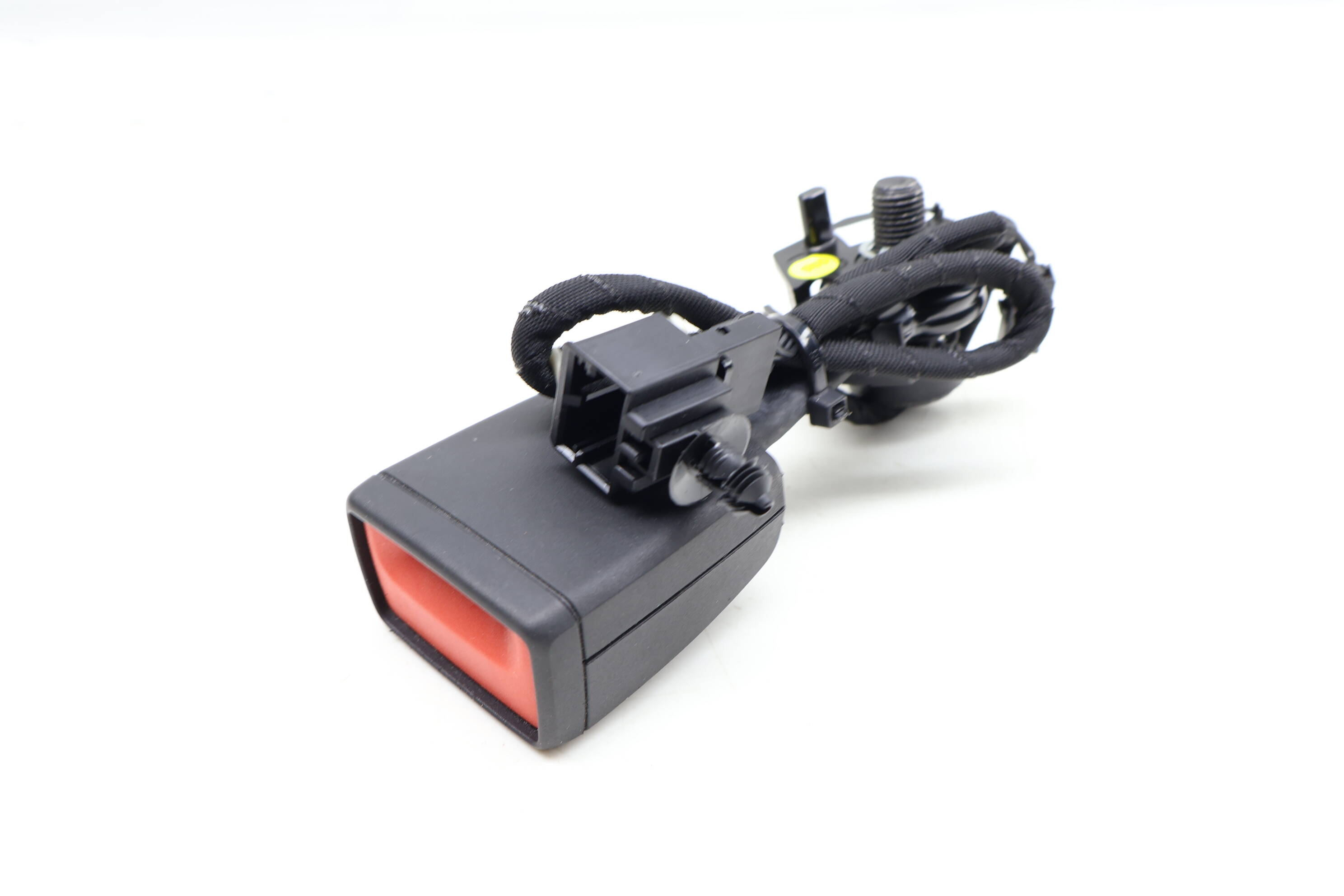 Center Seat Belt Buckle / Receiver (2Nd Row) 3CN857739J