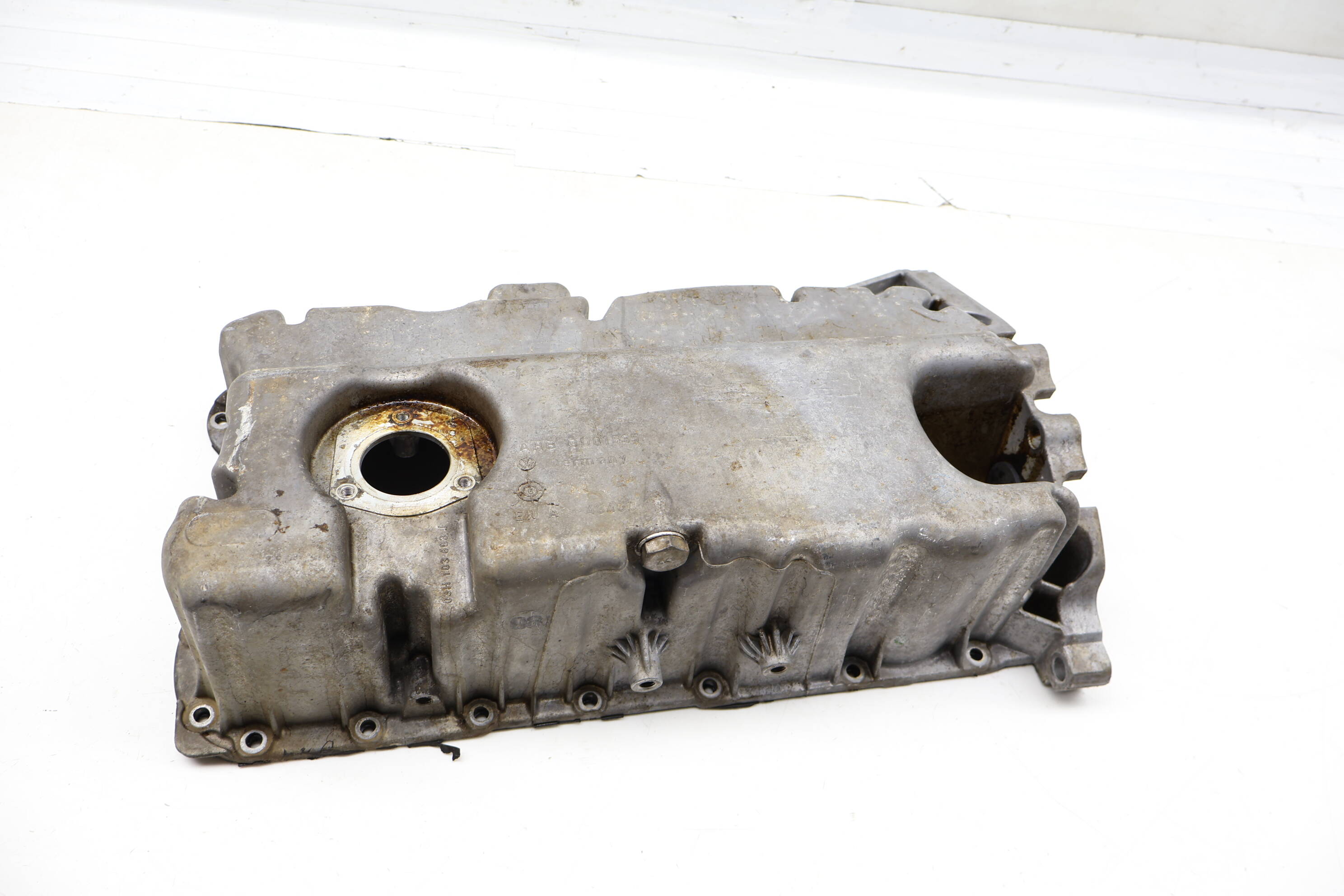 Engine Oil Pan / Sump 03H103603J