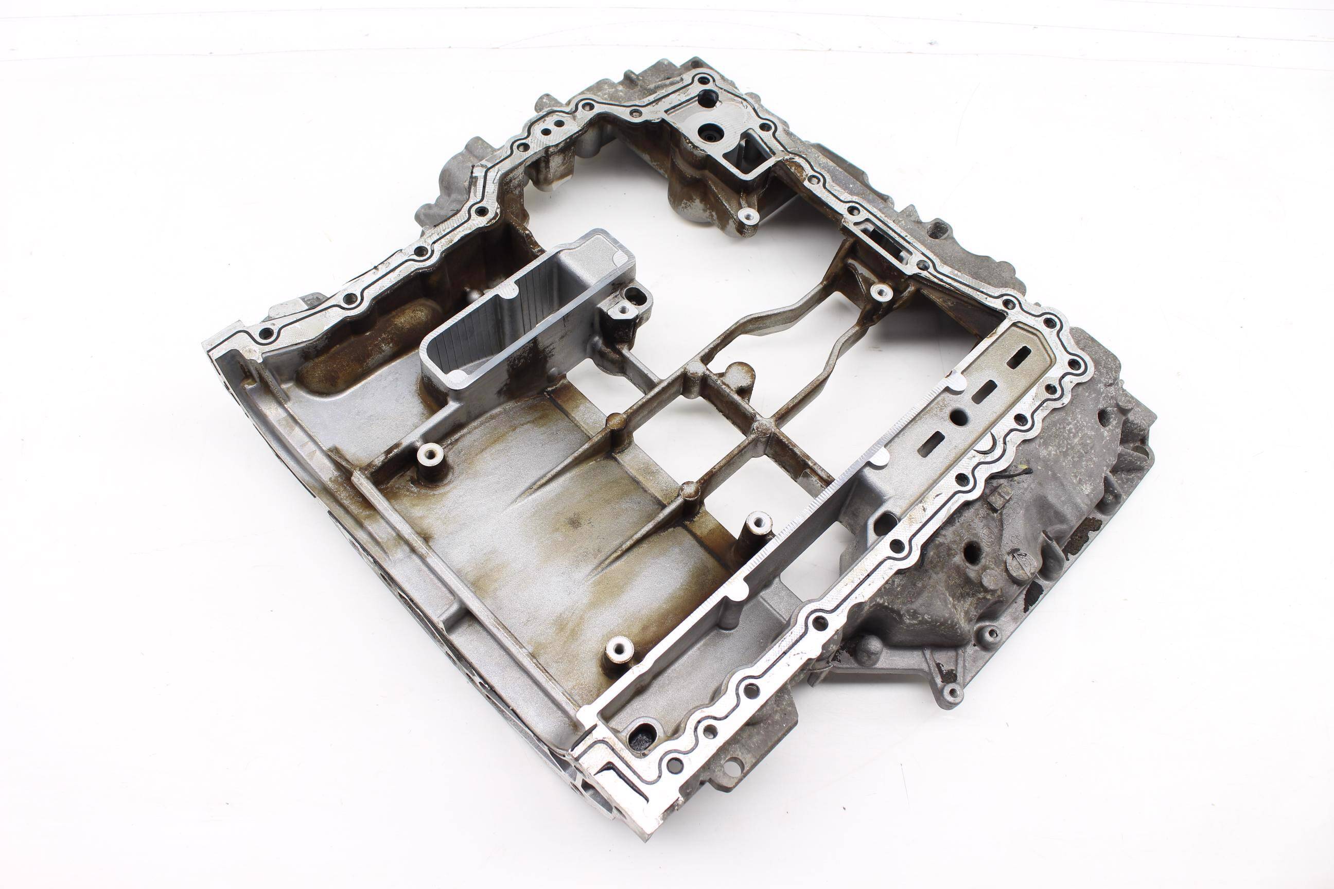 Upper Engine Oil Pan / Sump 06E103603P