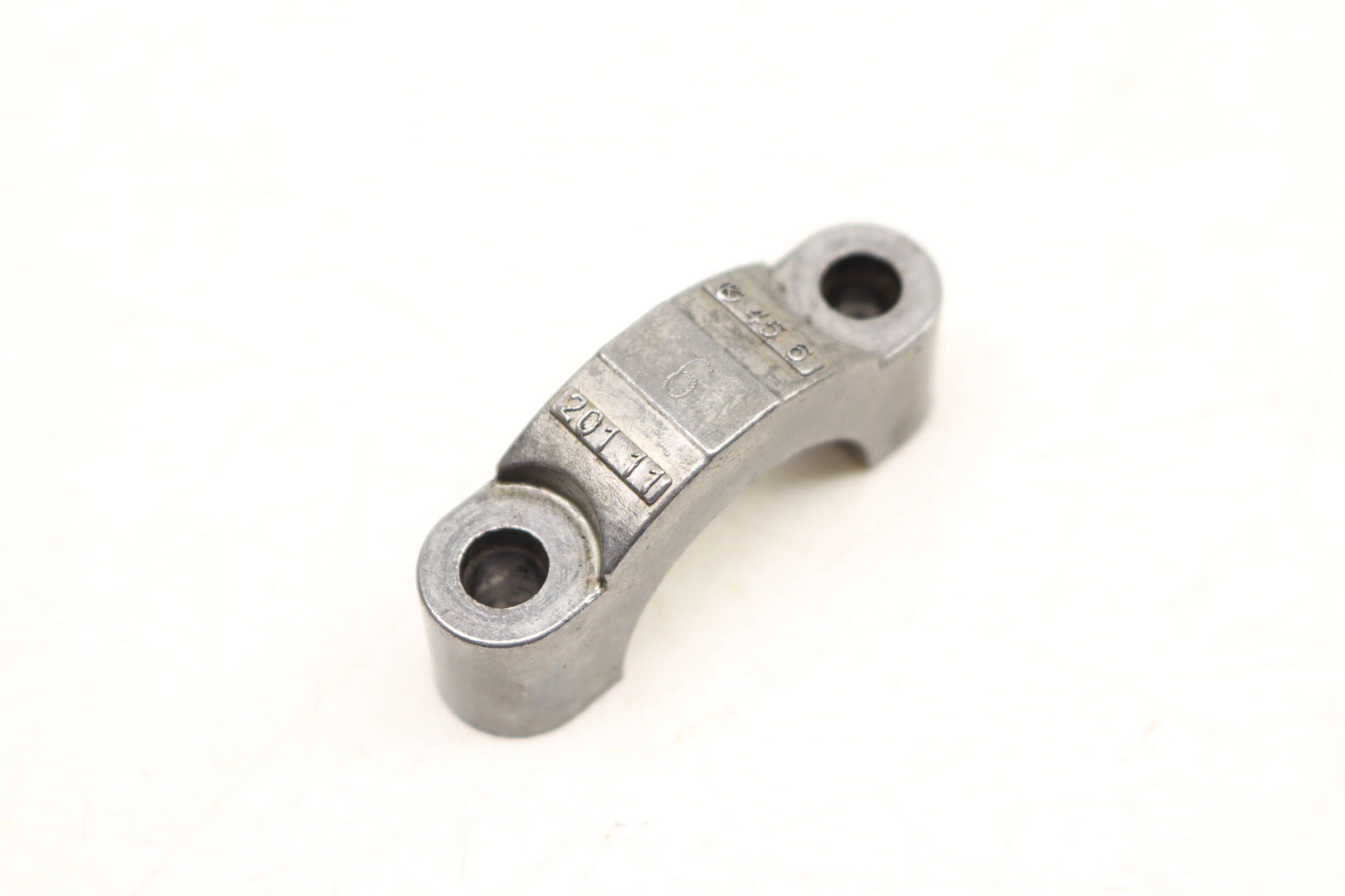 Engine&#x20;Cam&#x20;&#x2F;&#x20;Camshaft&#x20;Bearing&#x20;Cap&#x20;&#x28;6&#x29;