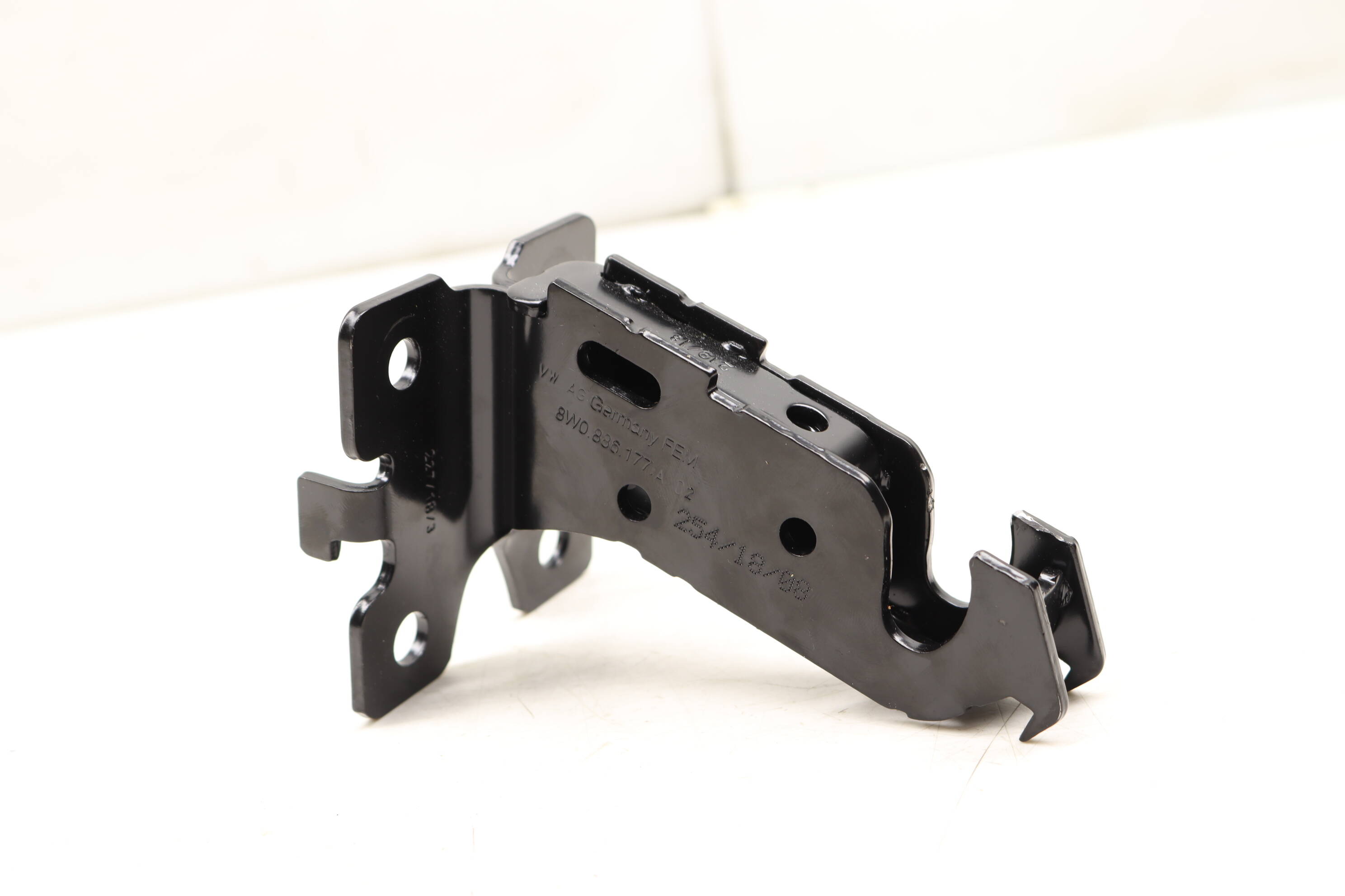 Seat&#x20;Backrest&#x20;Mount&#x20;Bracket&#x20;8W0886177A