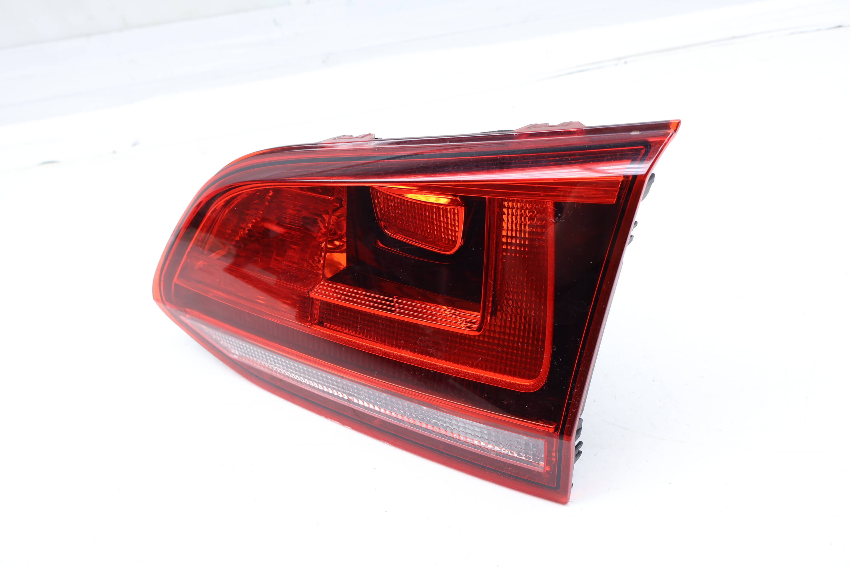 Inner Tail Light / Lamp 5GM945094D