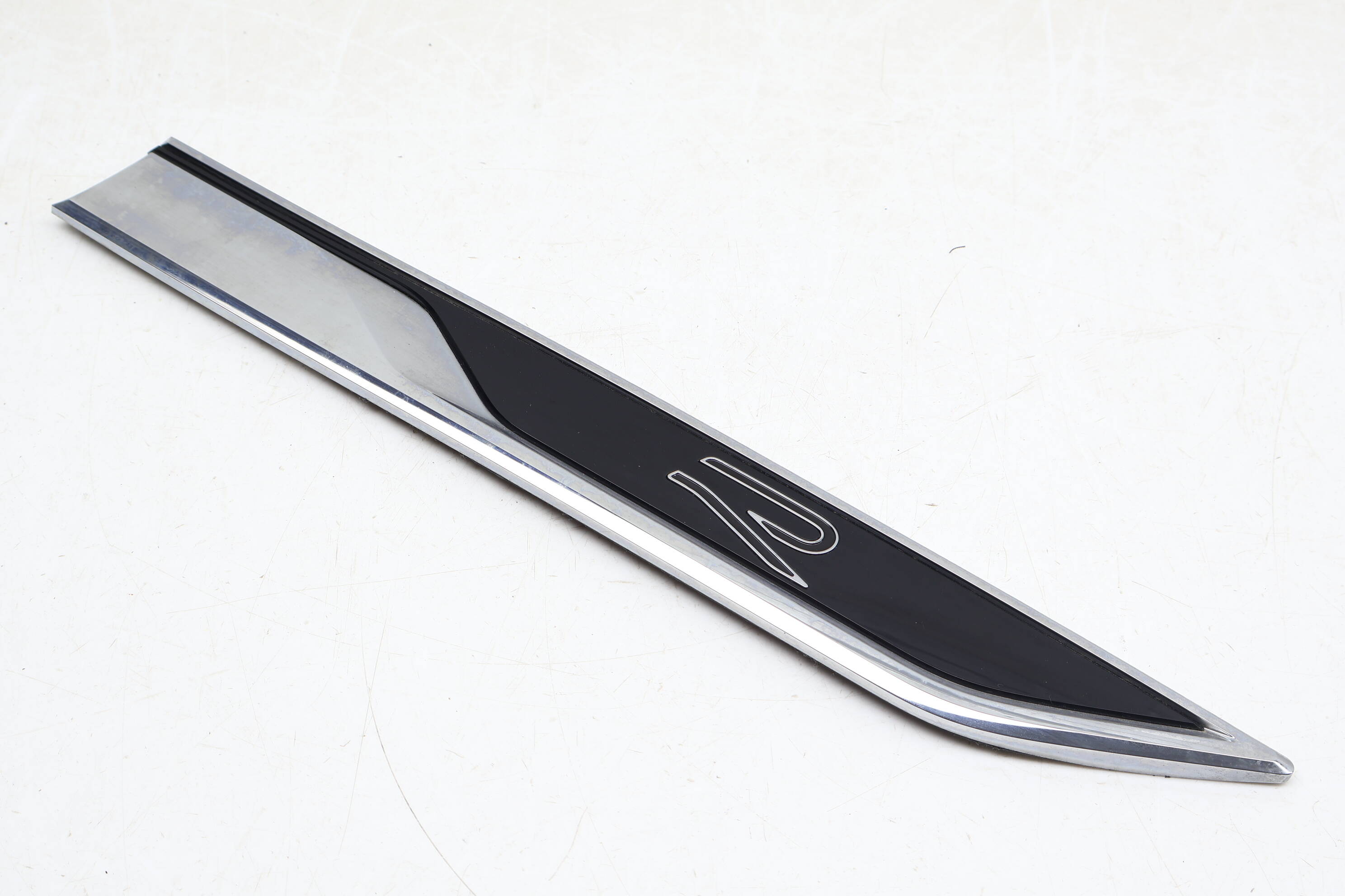 Door Emblem / Badge (R-Line) 3CN853689C