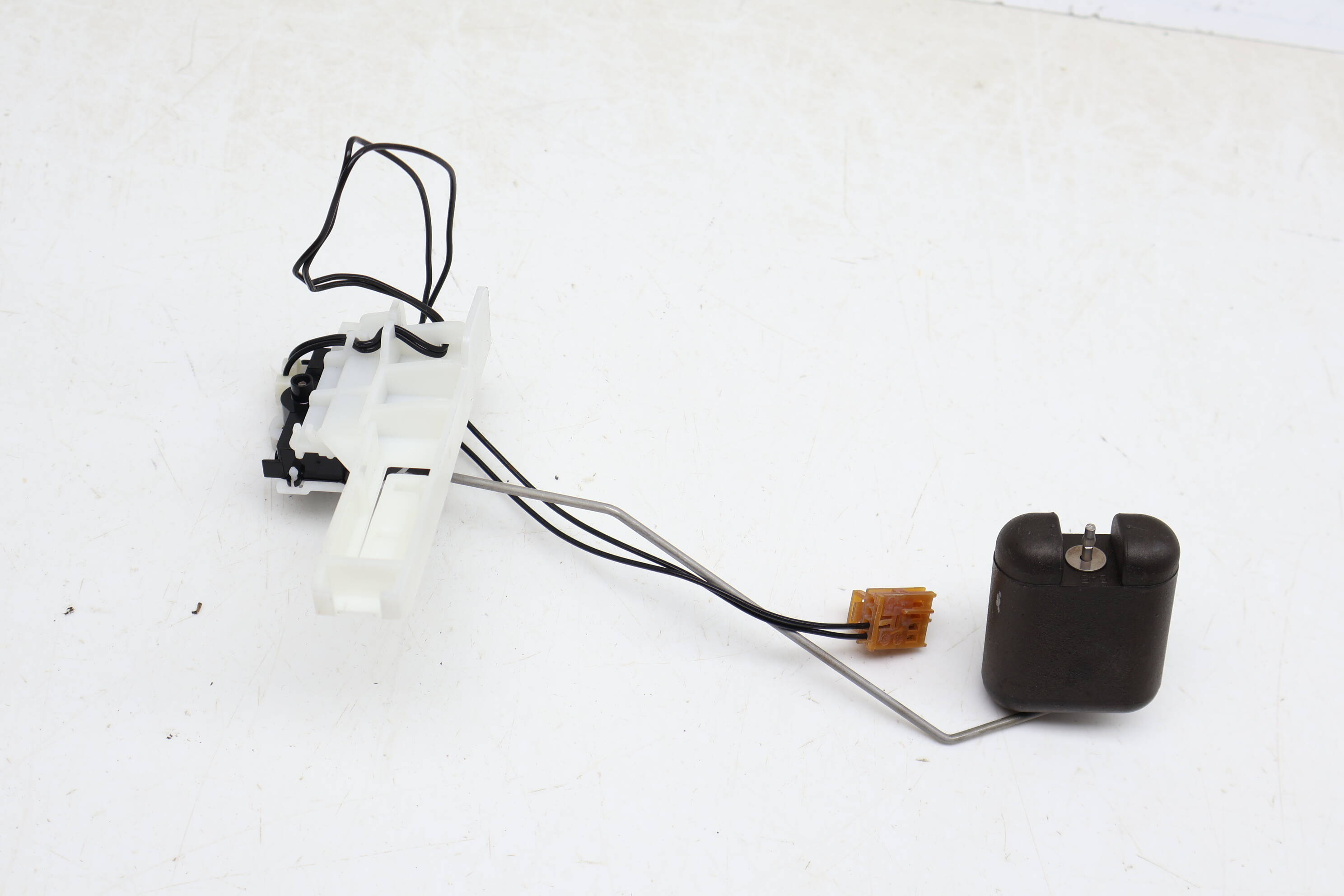 Fuel Gauge Sensor / Sending Unit 4M0919671C