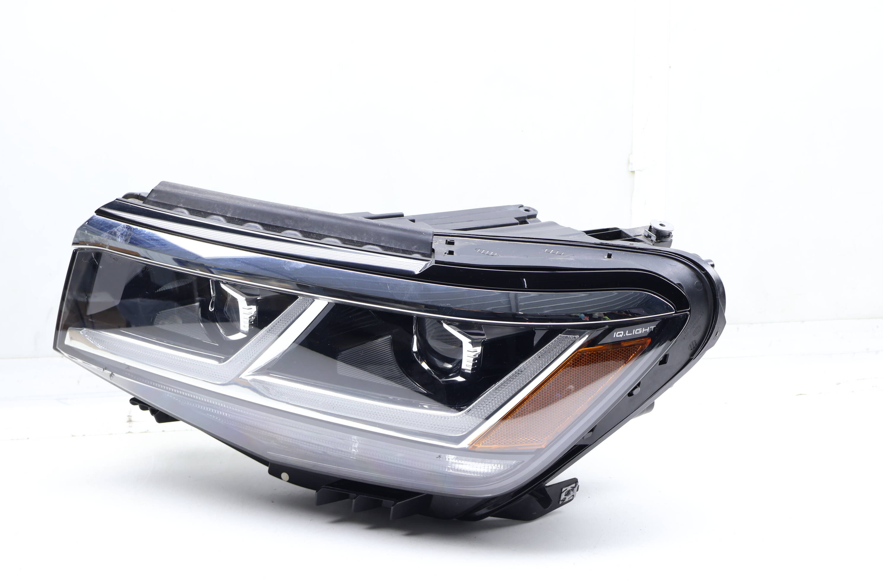 Led Headlight / Headlamp 3CN941035E