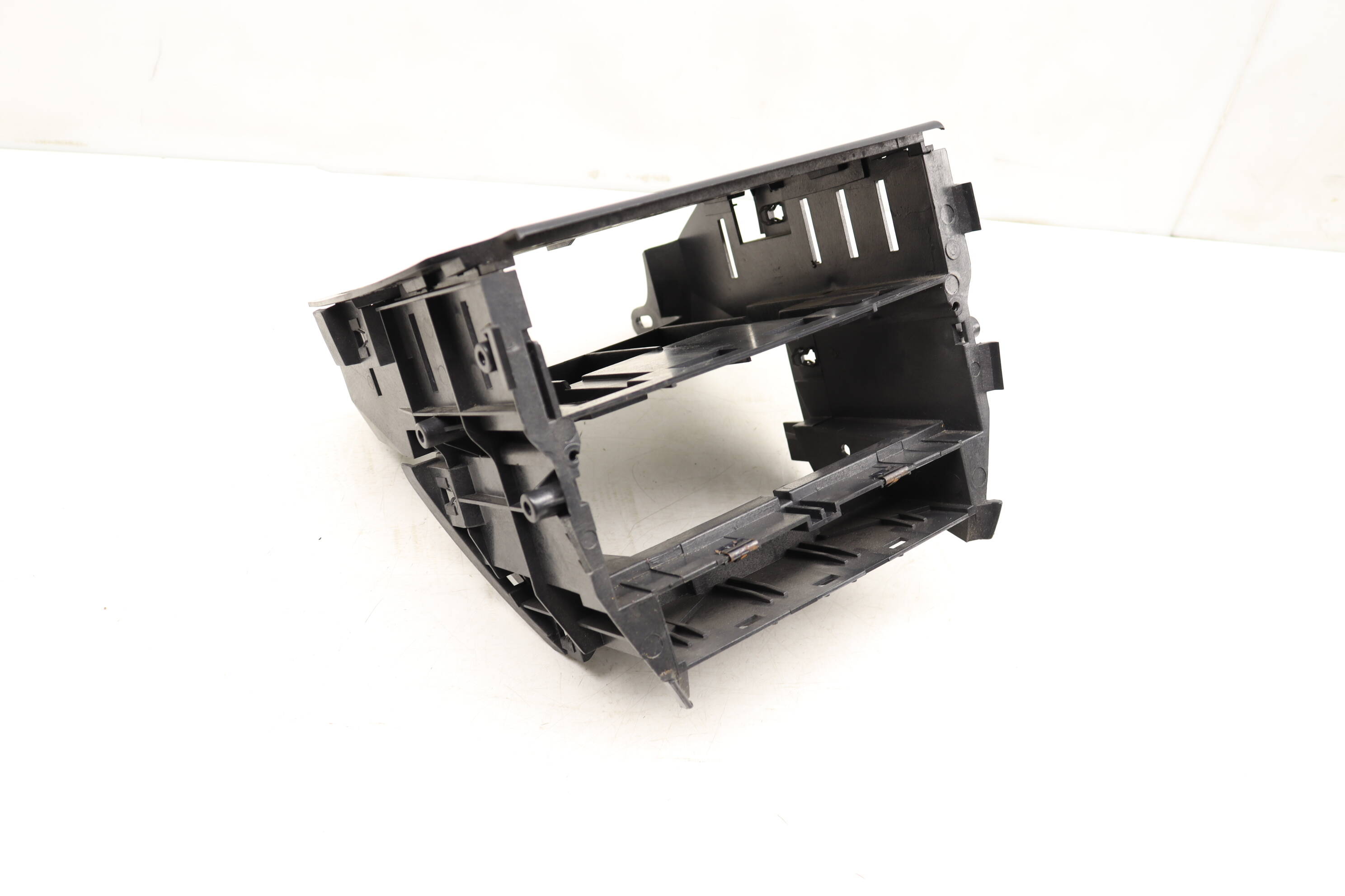 Center Dash Mount / Bracket 99655211502