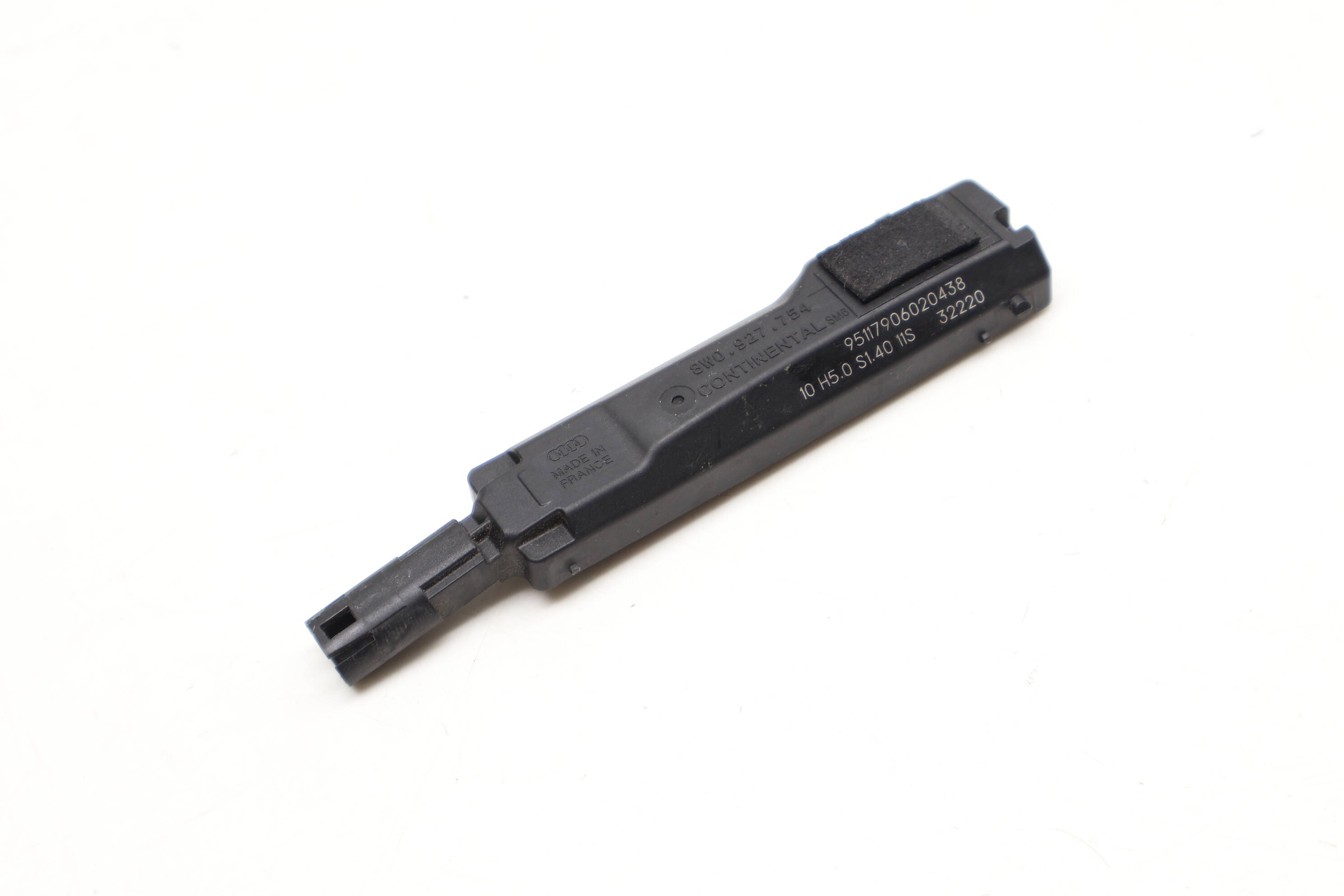 Door&#x20;Handle&#x20;Keyless&#x20;Entry&#x20;Sensor&#x20;8W0927754