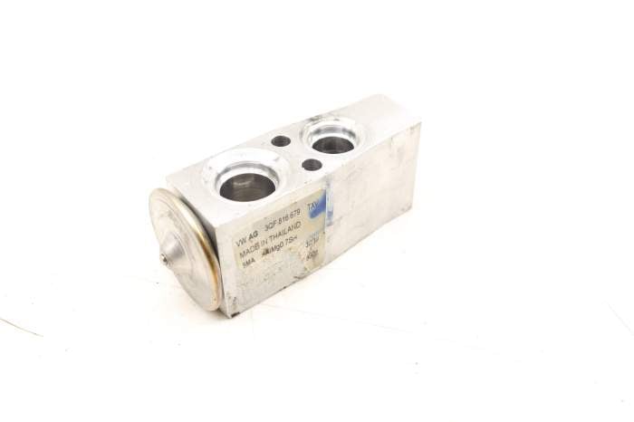 Ac Expansion Valve 3QF816679 main product photo