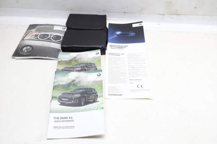 2017 Owners Manual (F15) 01402915550 main product photo