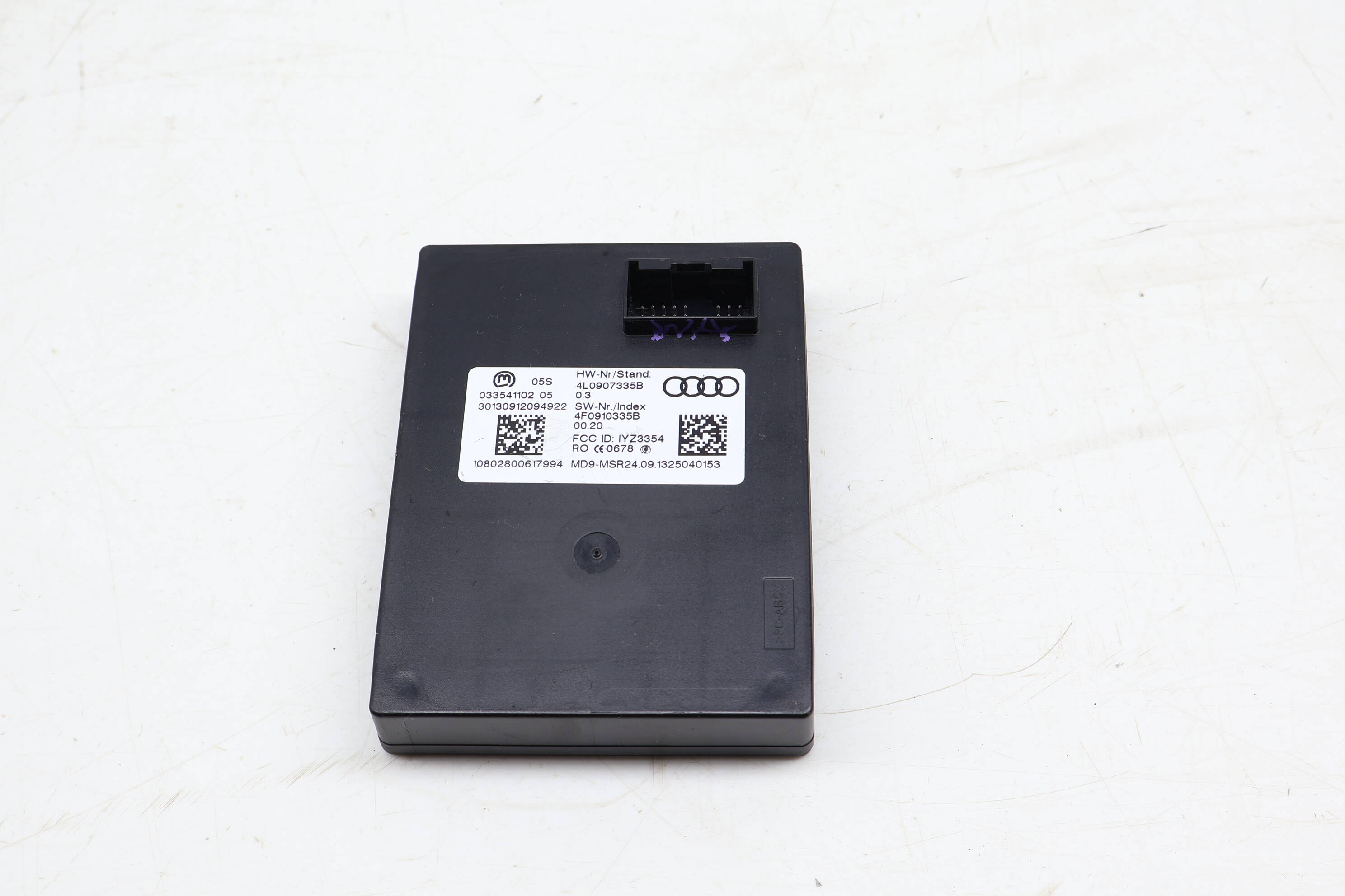 Keyless Entry / Start Authorization / Kessy Module 4L0907335B