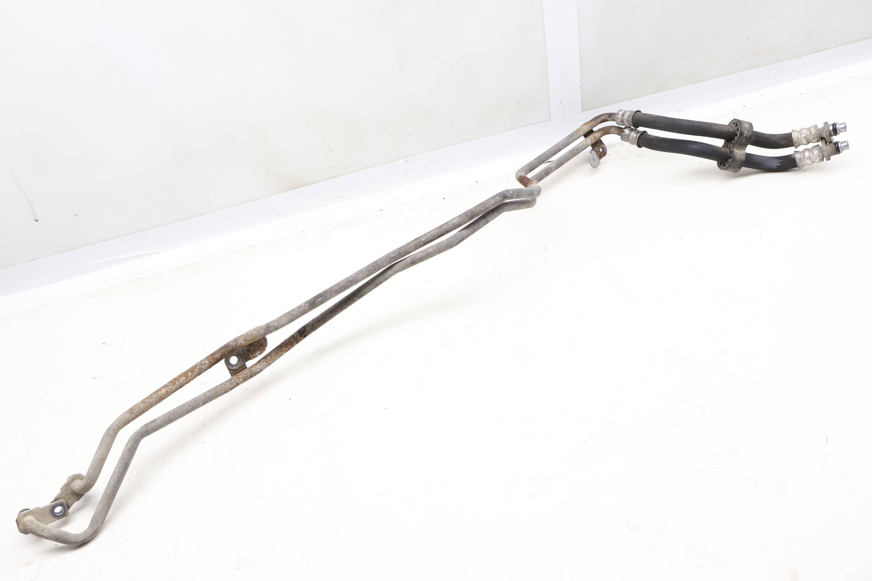 Transmission Oil Cooler Pipe / Line Set 7L8317801G