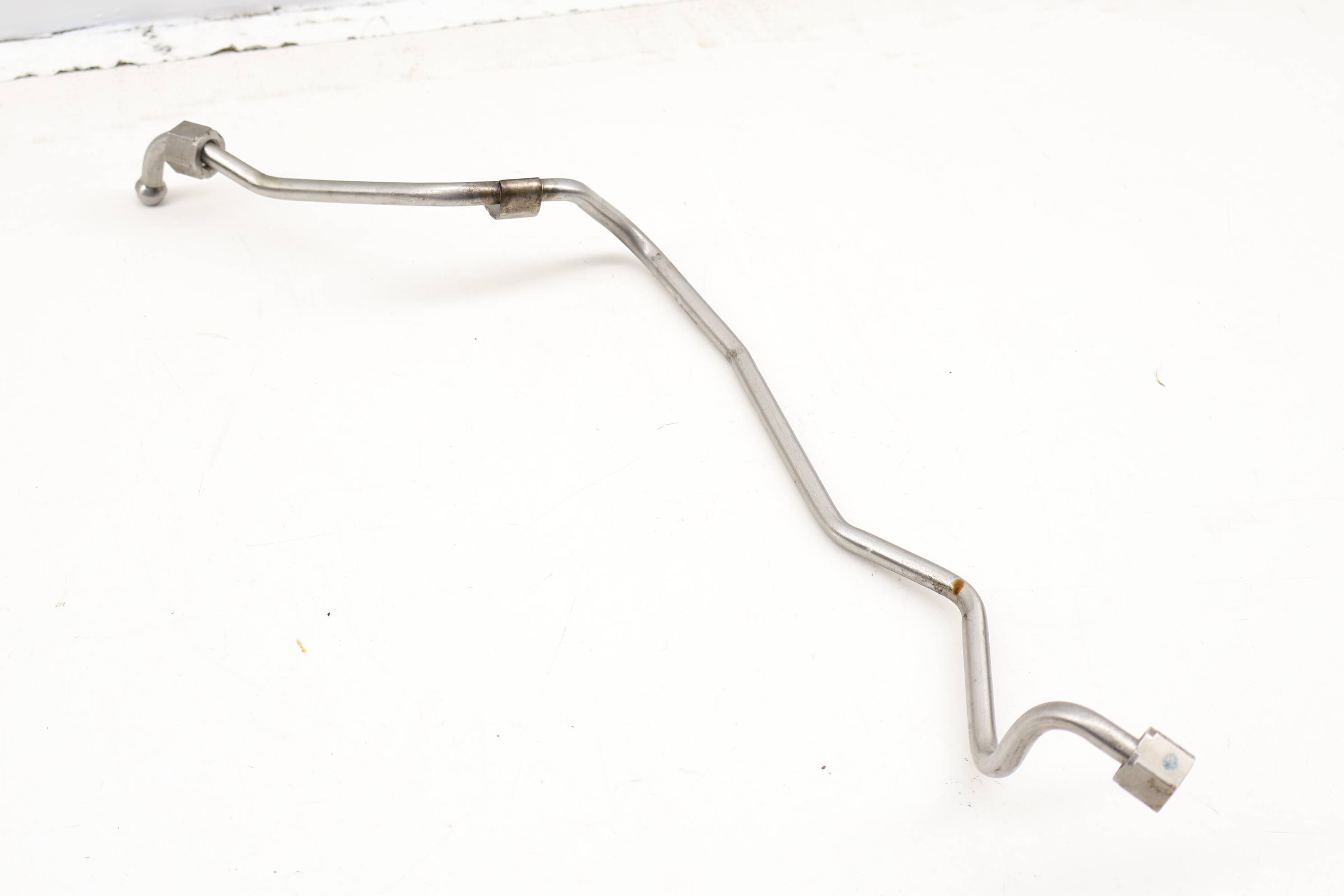 Fuel Line / Pipe 94811023573