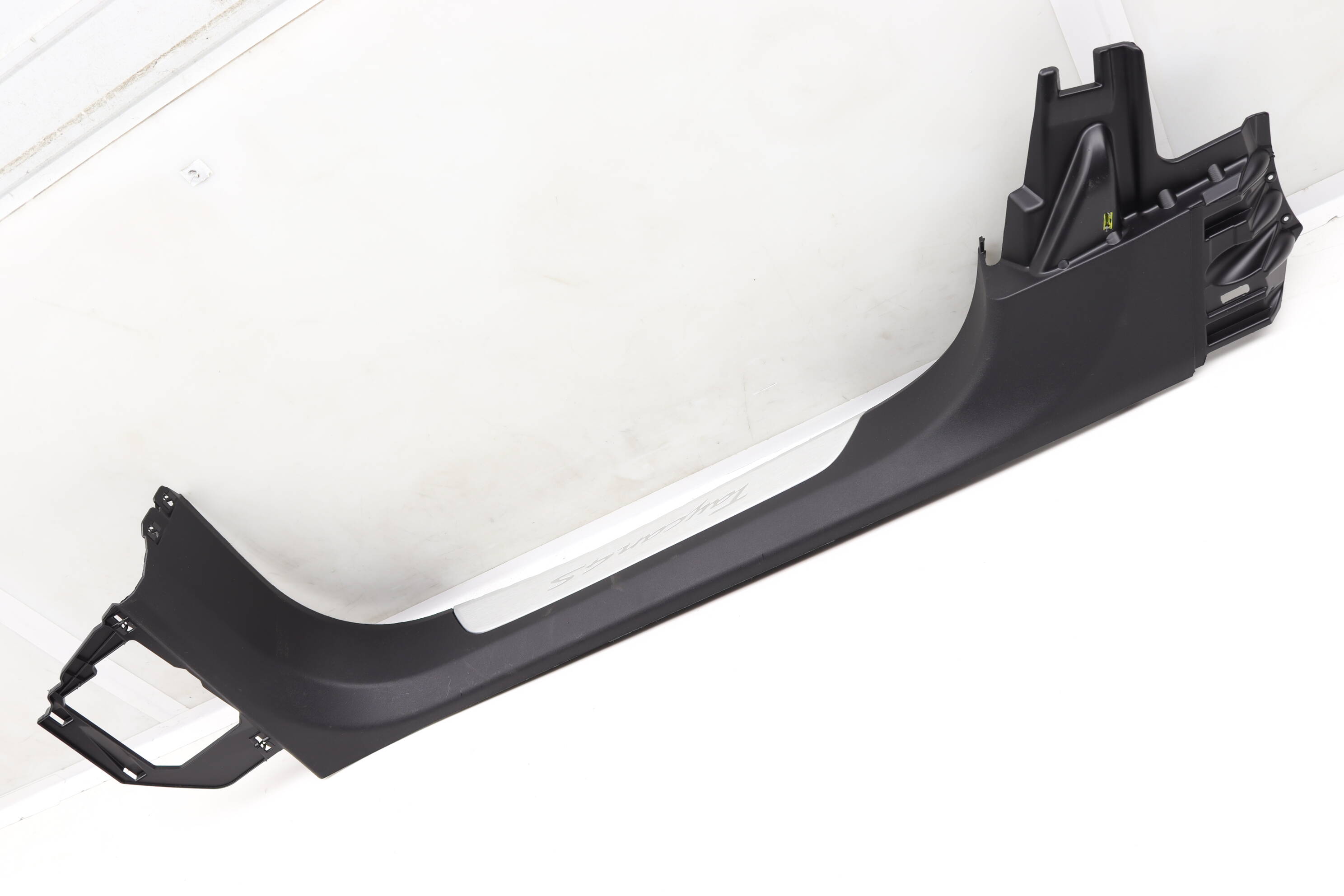 Door Sill / Scuff Panel 9J1863382E PAD863382A