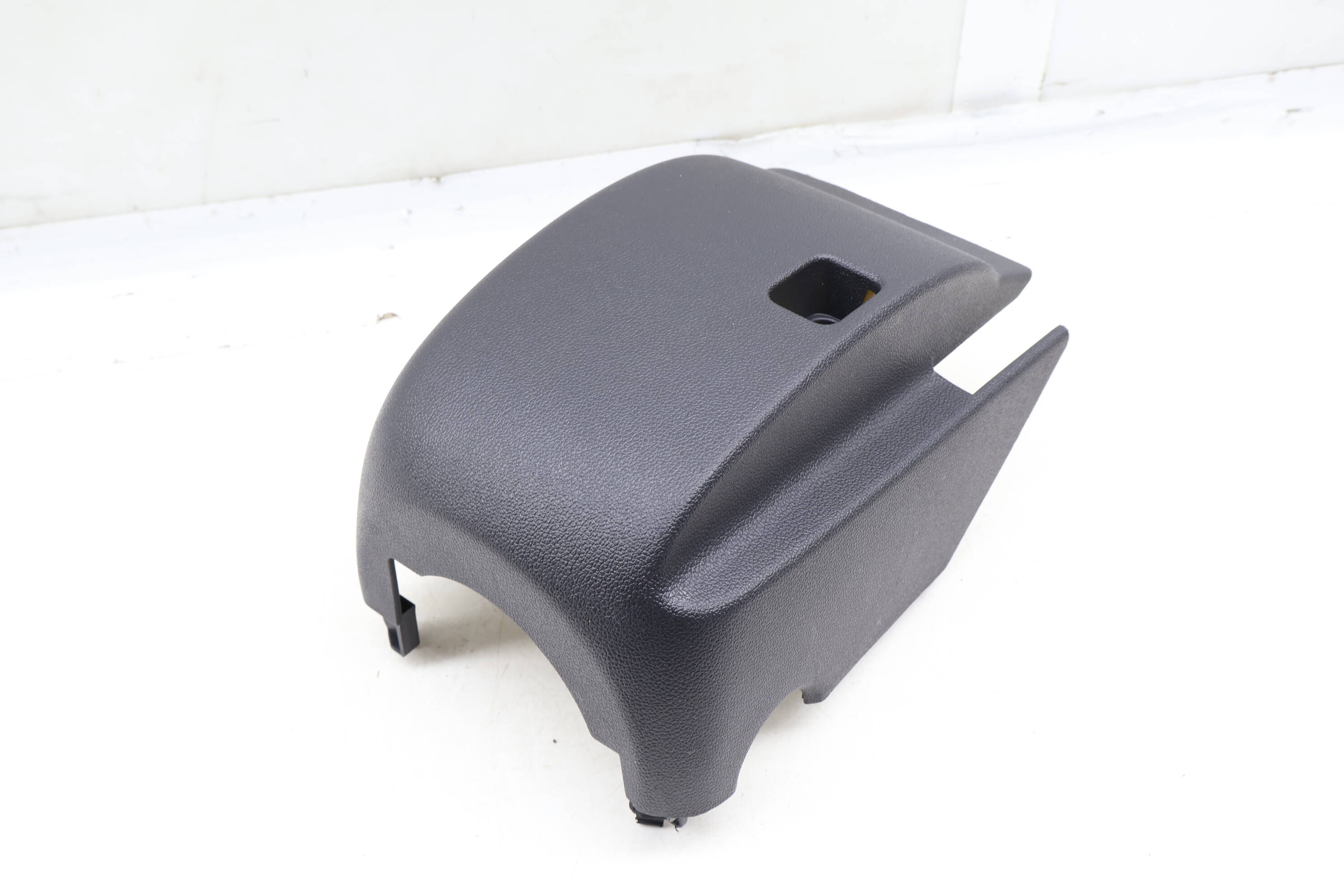 Lower Steering Column Cover / Trim 561858559H