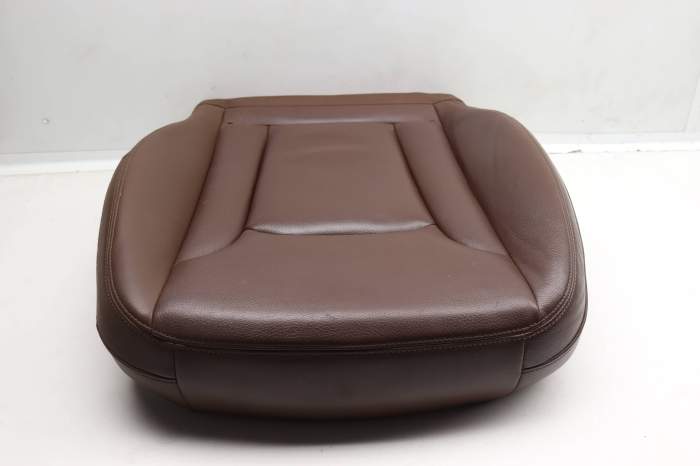 Lower Seat Bottom Cushion 4M0881405A main product photo