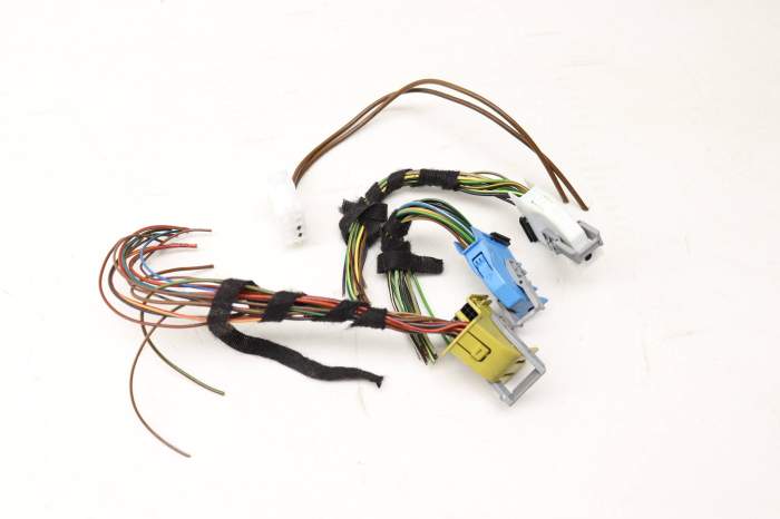 Fuse Box / Holder Module Wiring Connector Pigtail main product photo