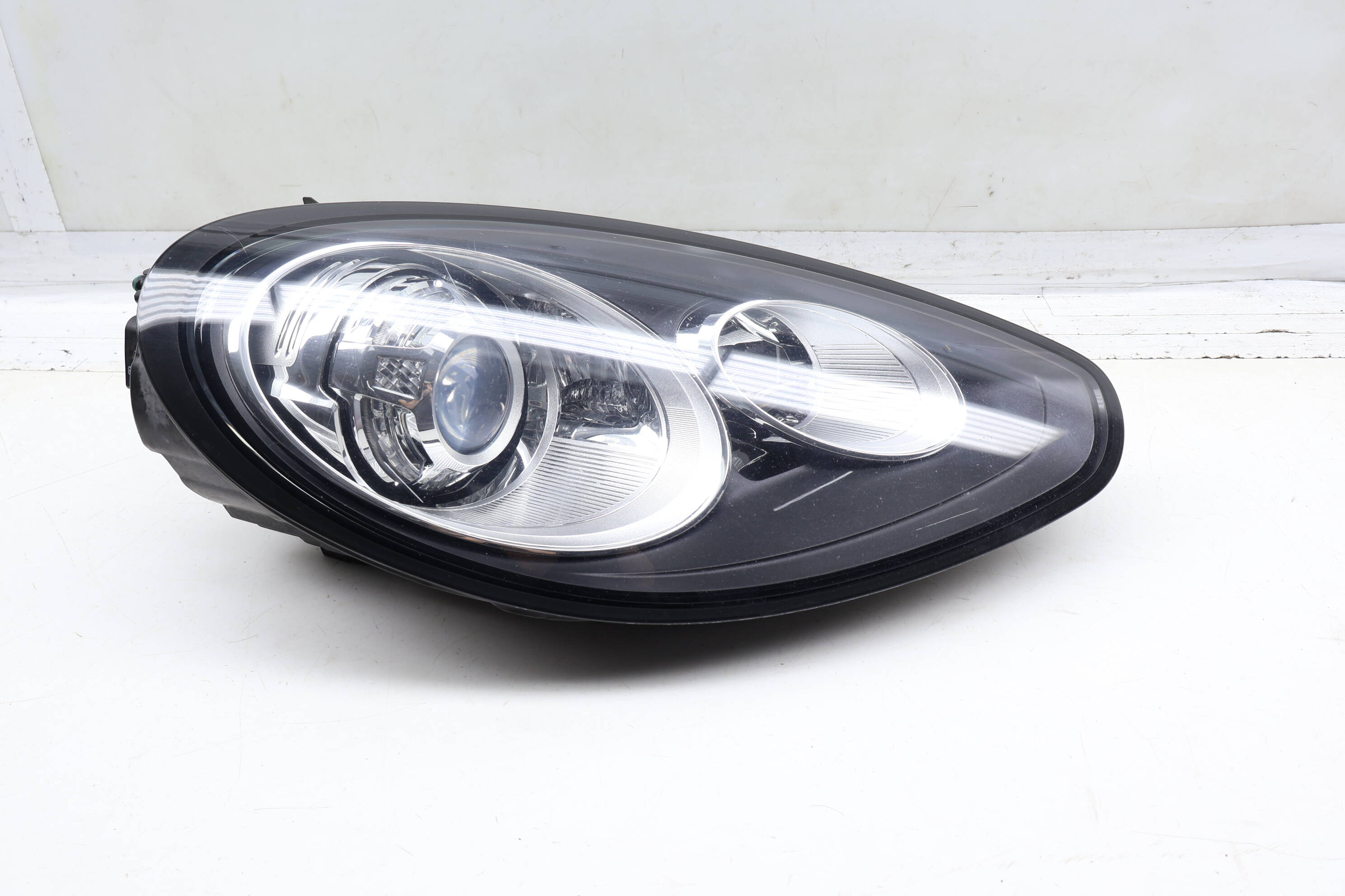 Hid Xenon Headlight / Headlamp 97063107074