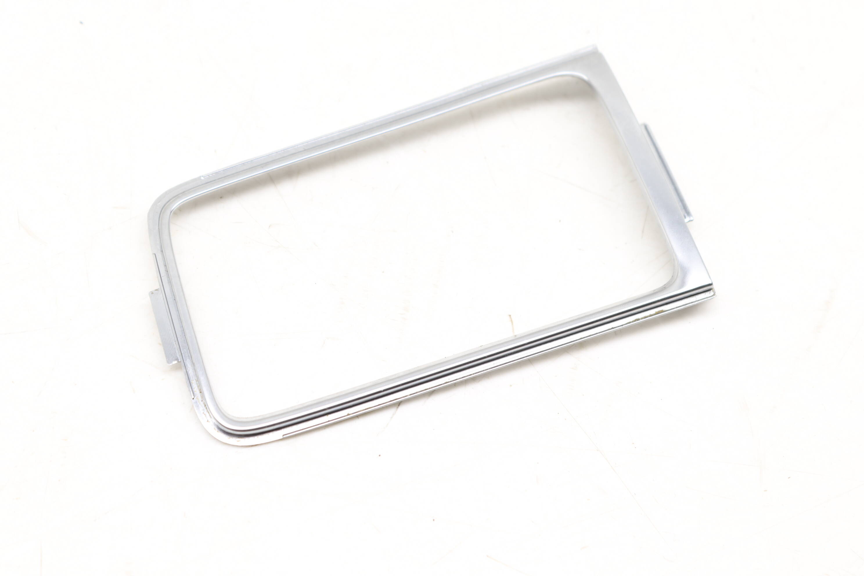 Center&#x20;Dash&#x20;Air&#x20;Vent&#x20;Trim&#x20;&#x2F;&#x20;Bezel&#x20;7P1819577C