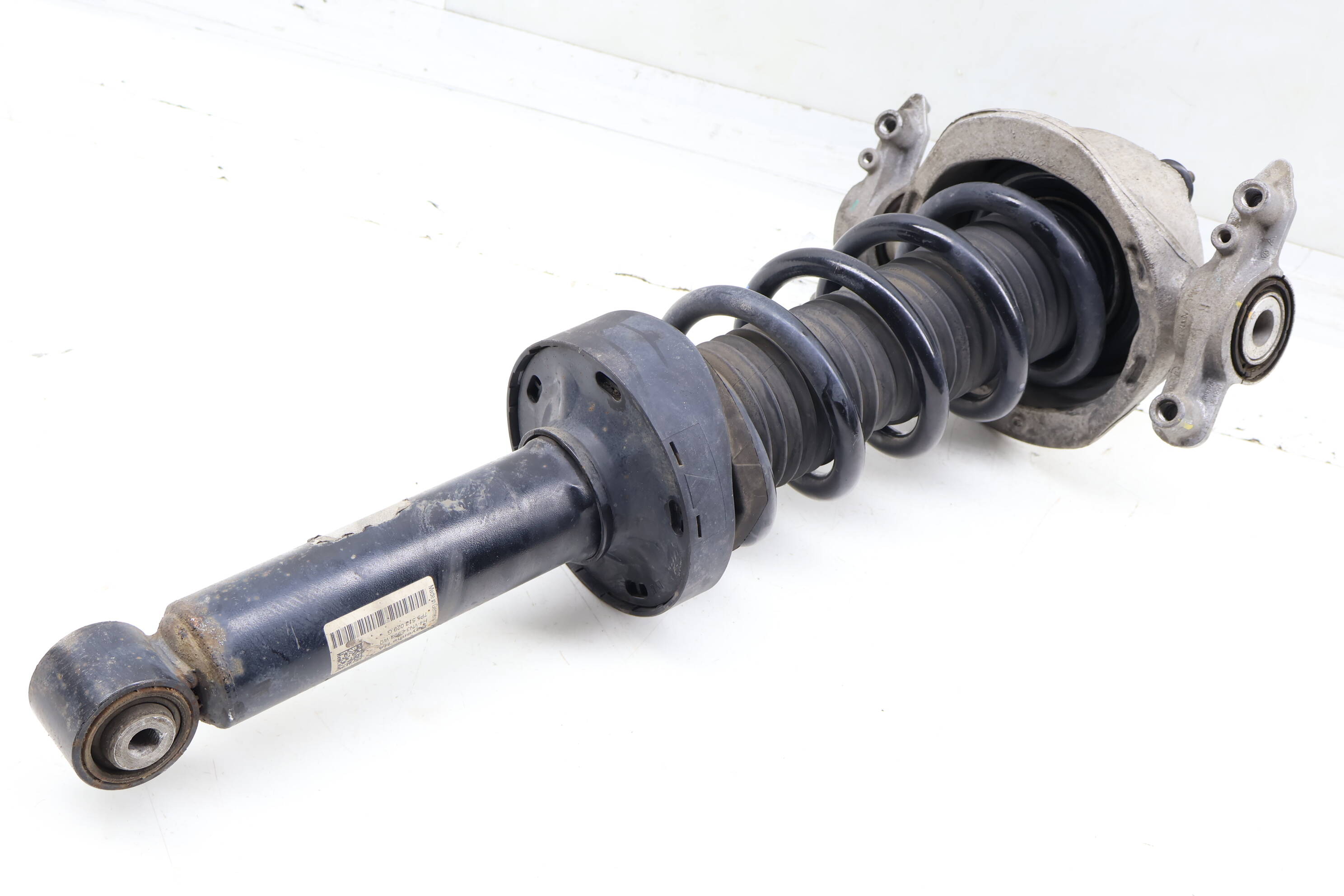 Strut Shock / Spring Assembly 7P5513029G 95833305100