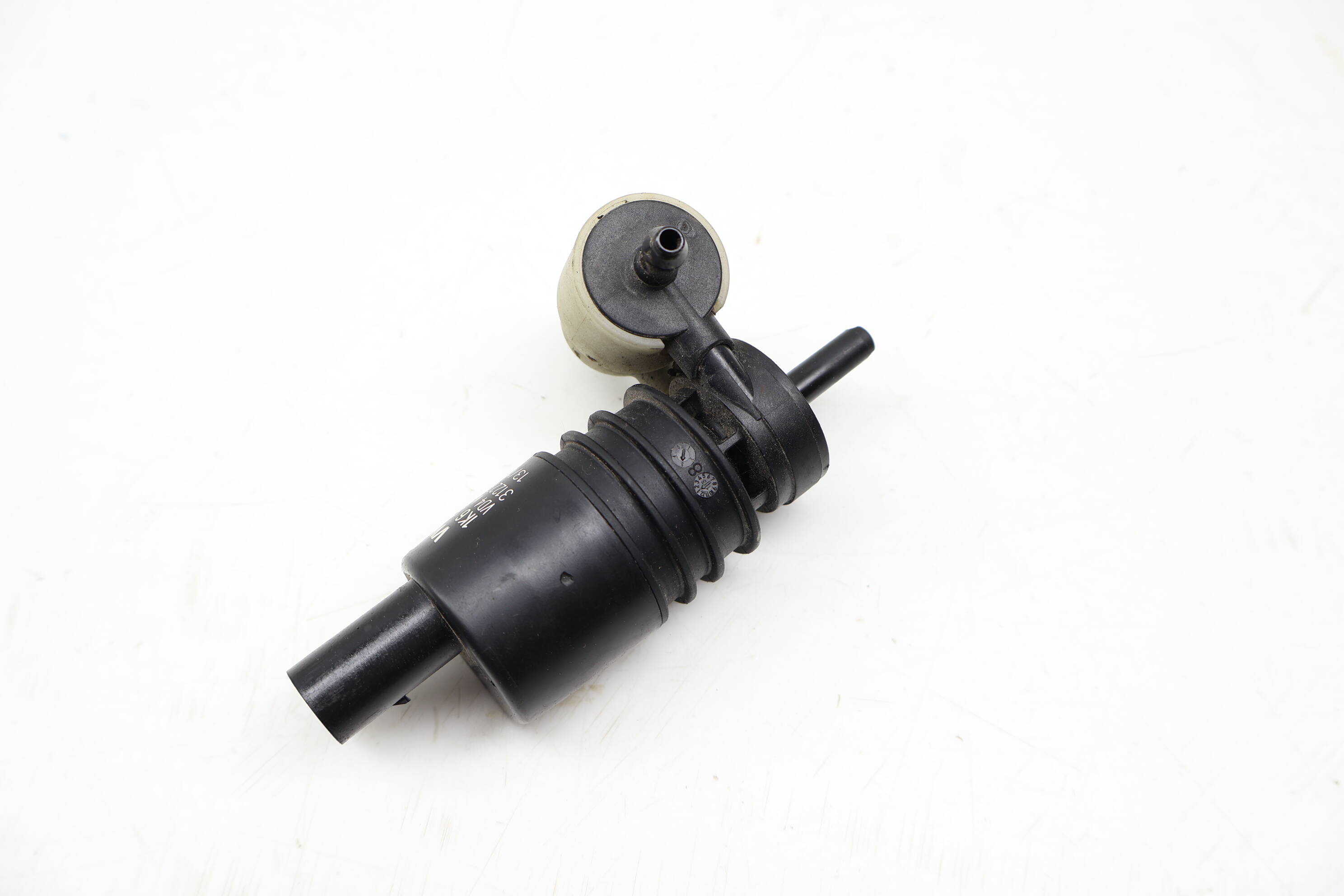 Windshield Washer Pump 1K6955651 95562817201