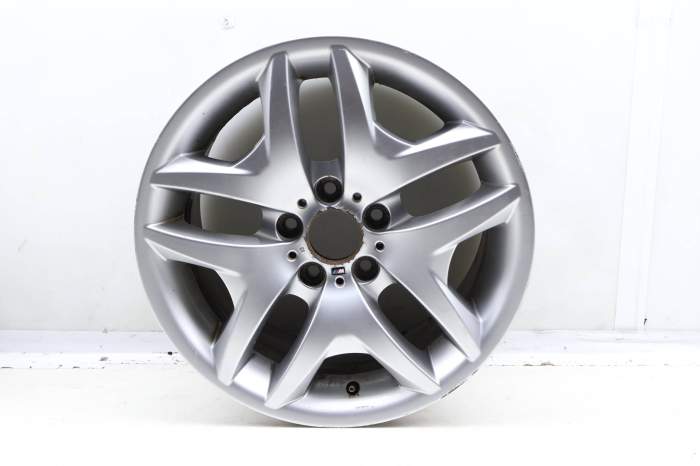18" Inch Alloy Rim / Wheel 36113415615 main product photo