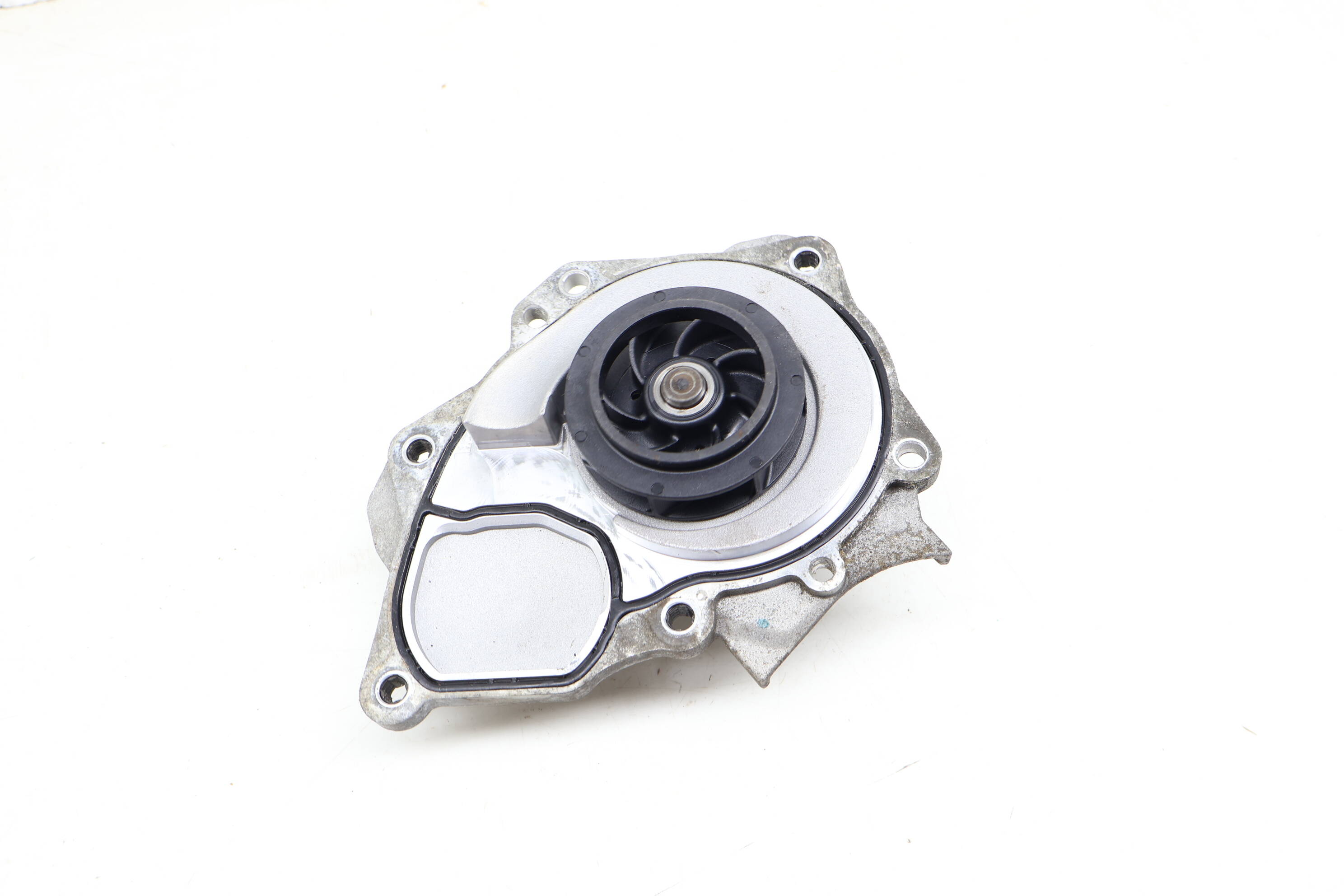 Coolant / Water Pump 06K121011C