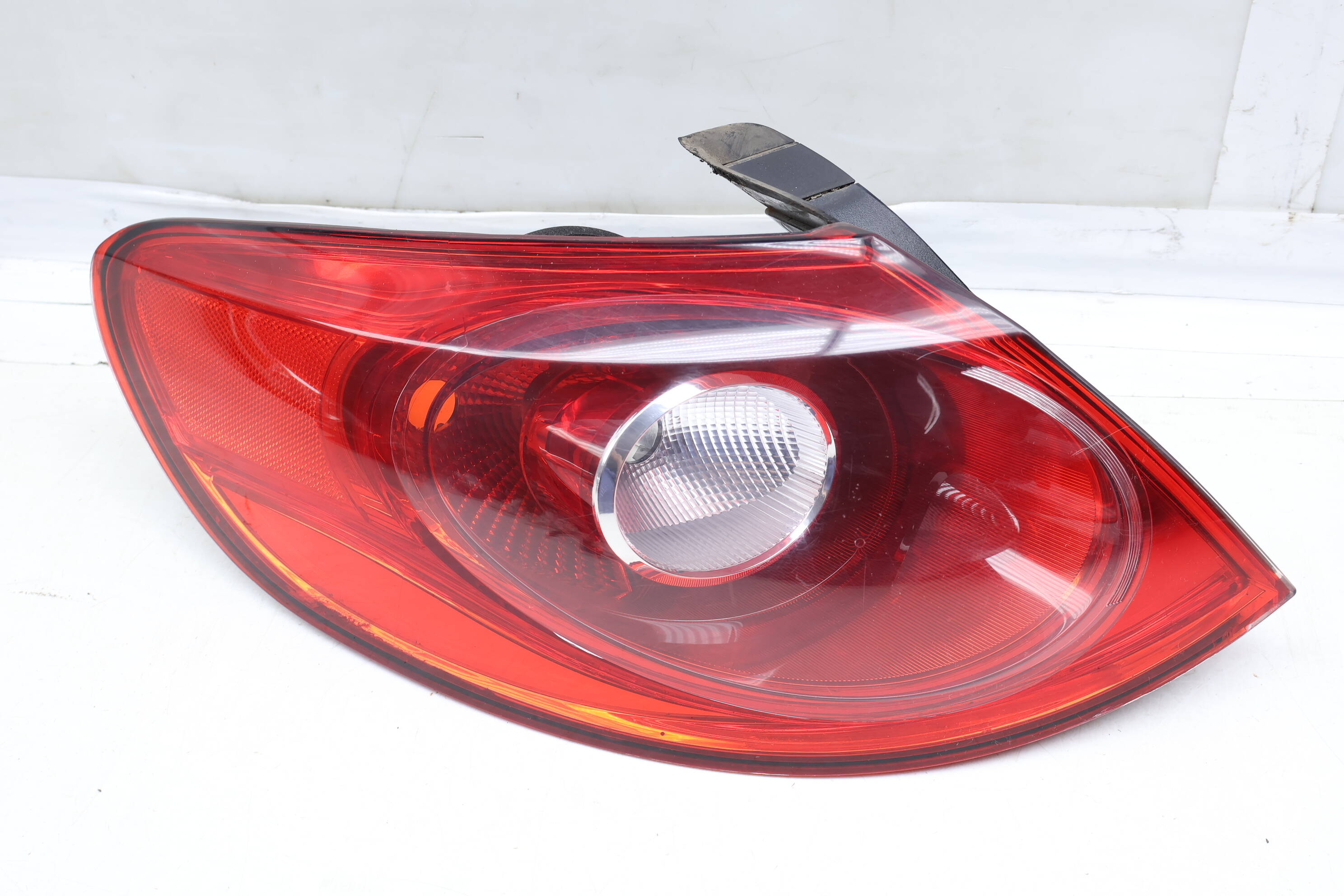 Outer Tail Light / Lamp 3C8945095D