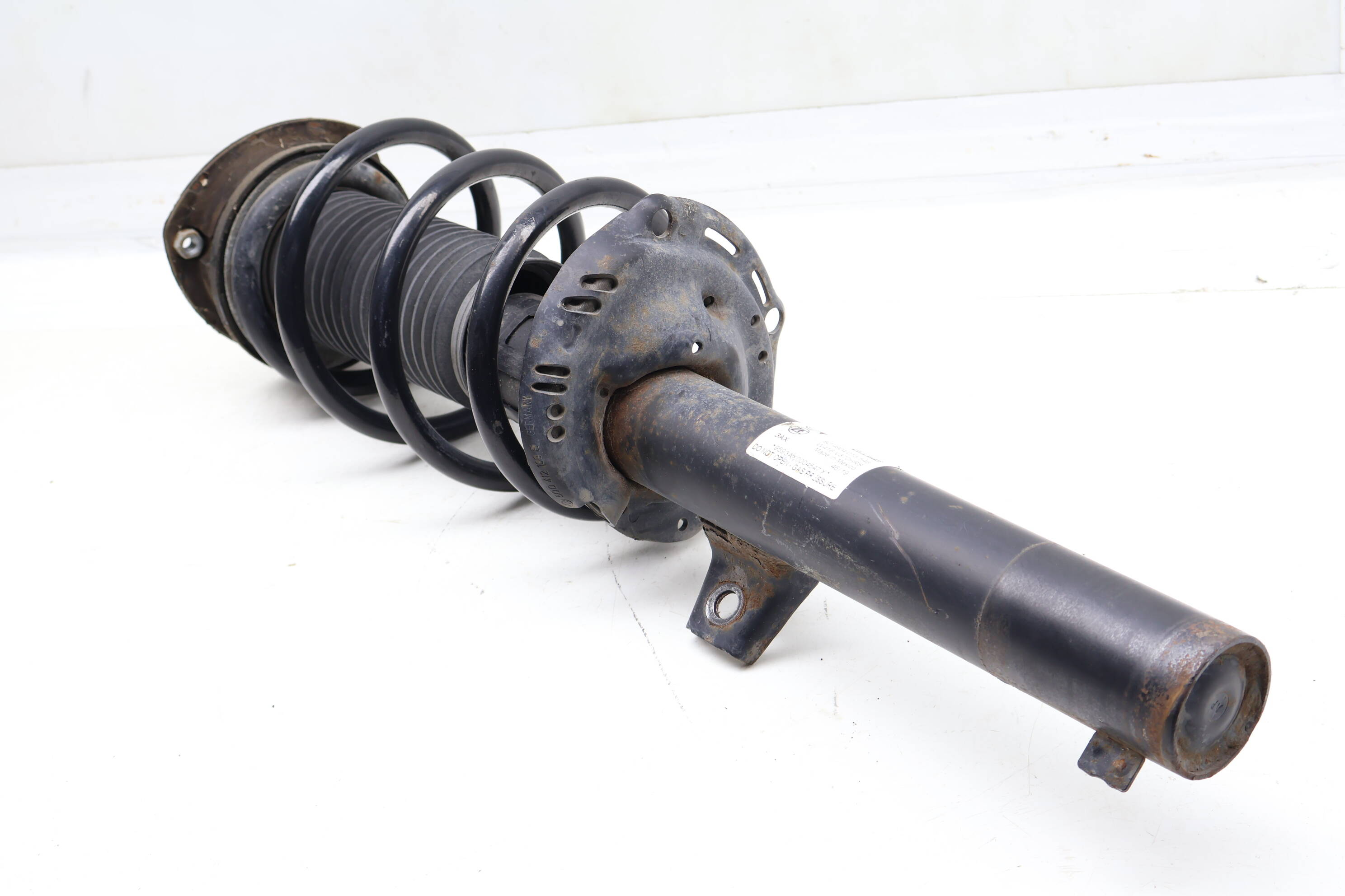 Strut Shock / Spring Assembly 3QF413031AB