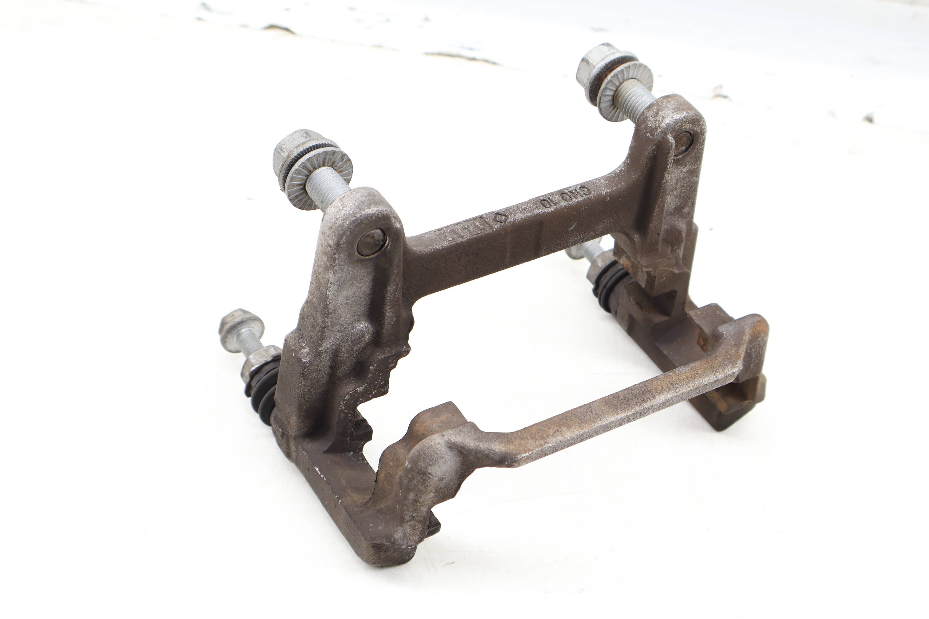 Brake&#x20;Caliper&#x20;Carrier&#x20;&#x2F;&#x20;Bracket&#x20;8W0615425A