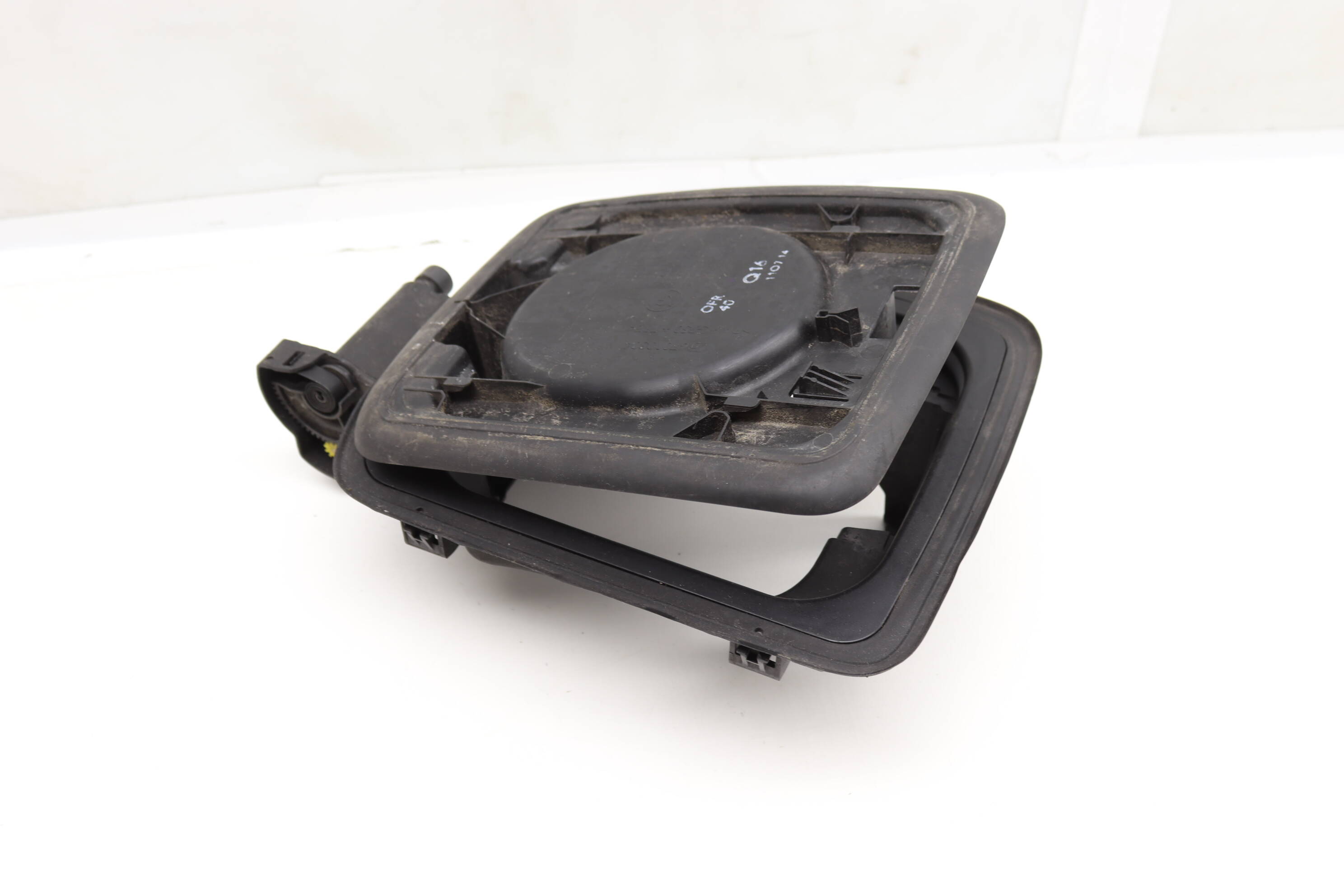 BMW Charging Socket Cover Bracket (i3, i3s) 51177335767 