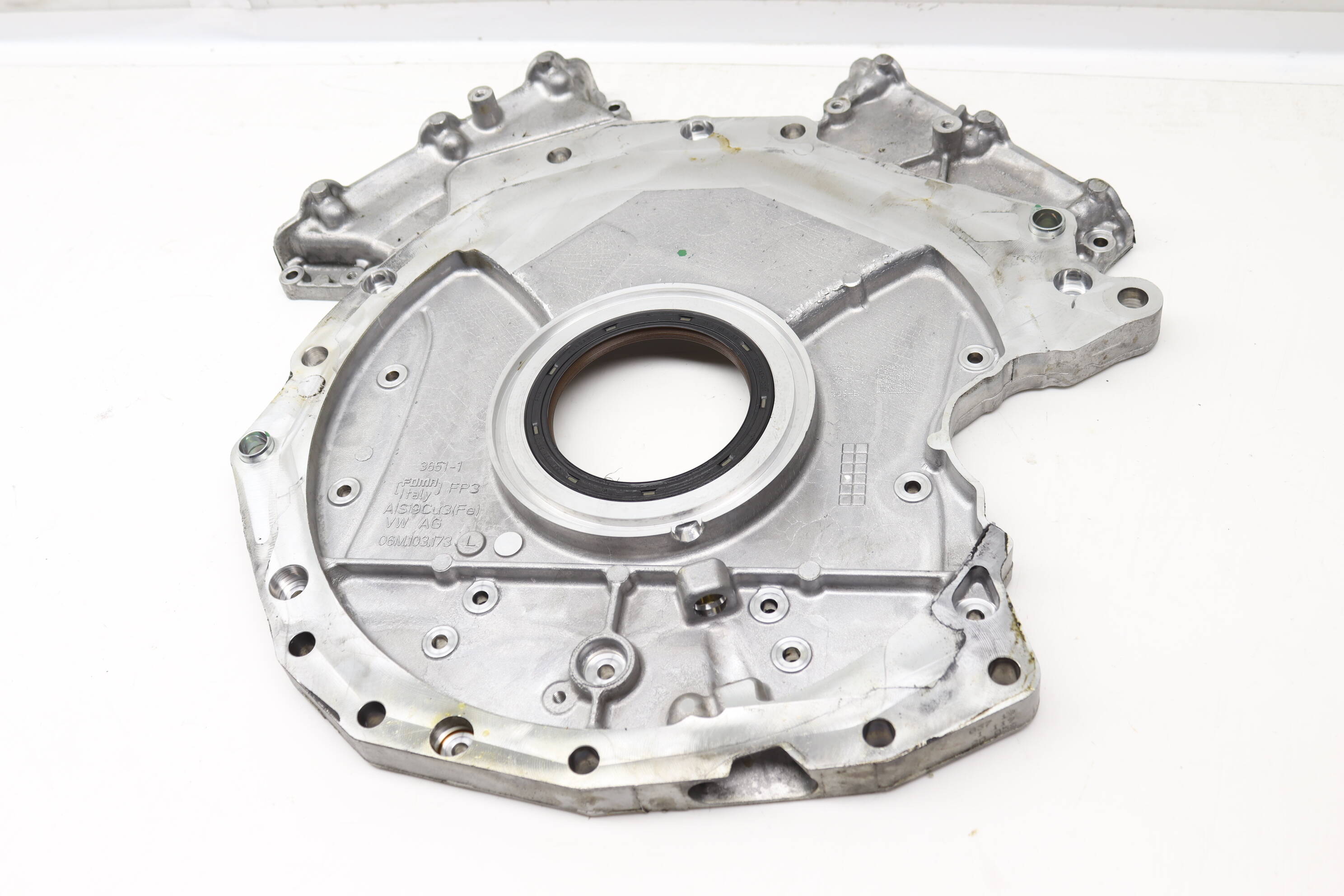 Engine Sealing Flange / Plate 06M103173L