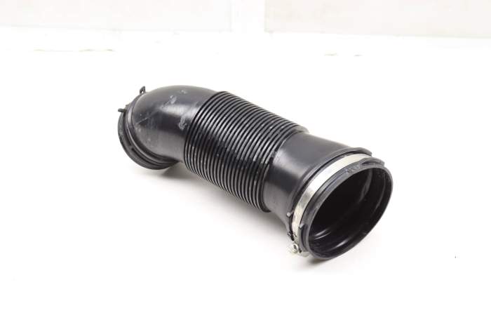 Air Intake Hose / Tube / Duct 5QM129684B main product photo