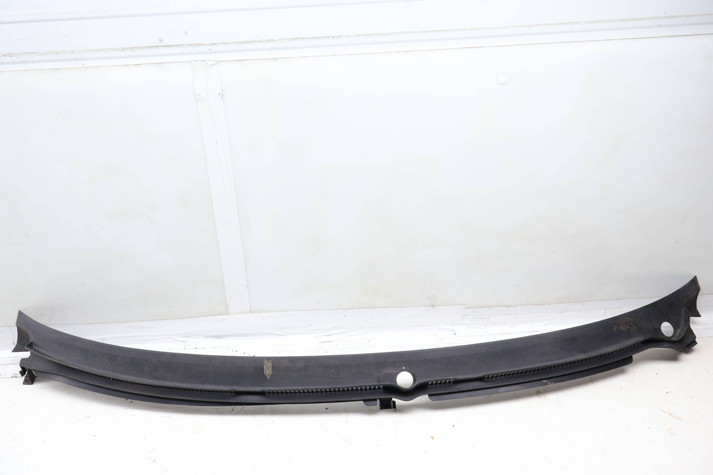 Windshield Cowl / Water Deflector 4B1819403C