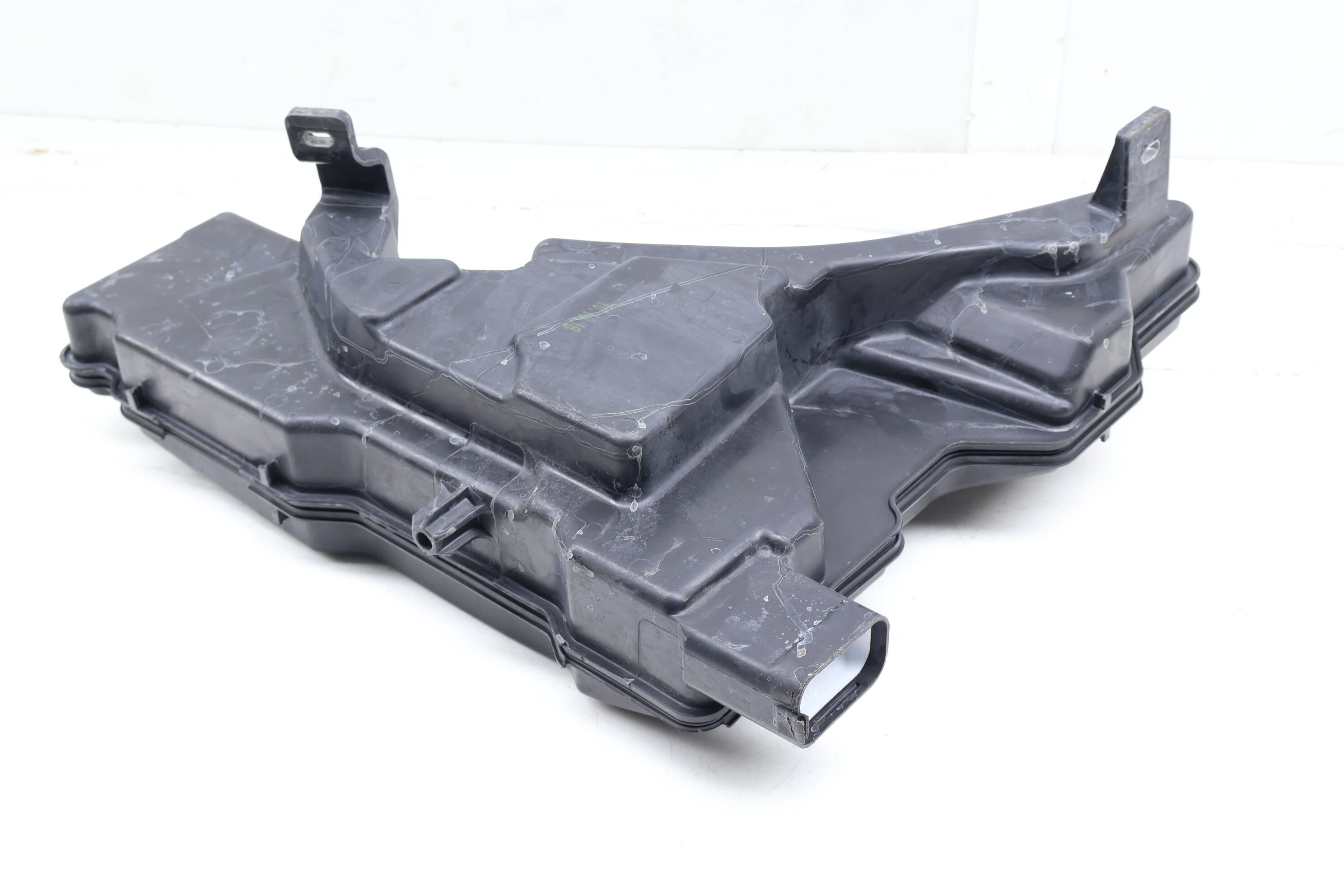 Windshield Washer Reservoir / Tank 8W6955451E