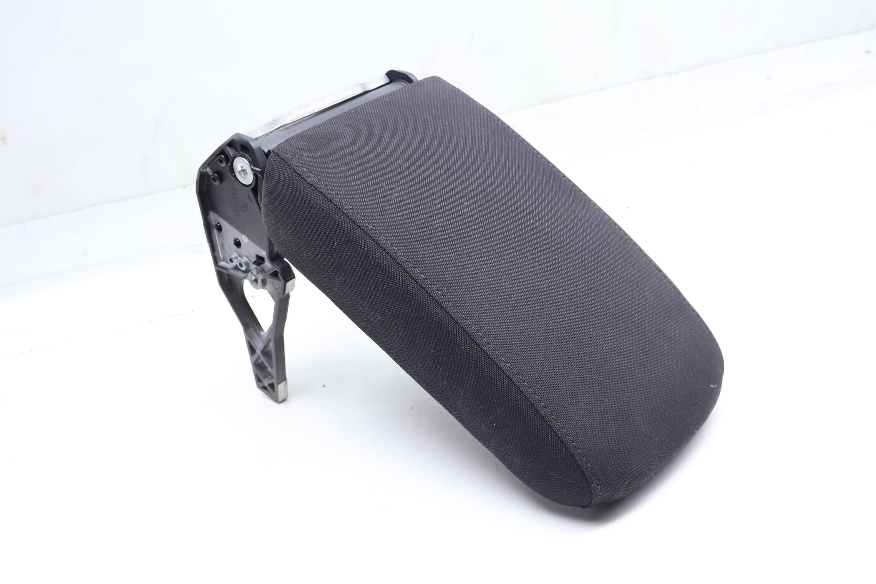 Center Console Armrest / Arm Rest 5C6864207B