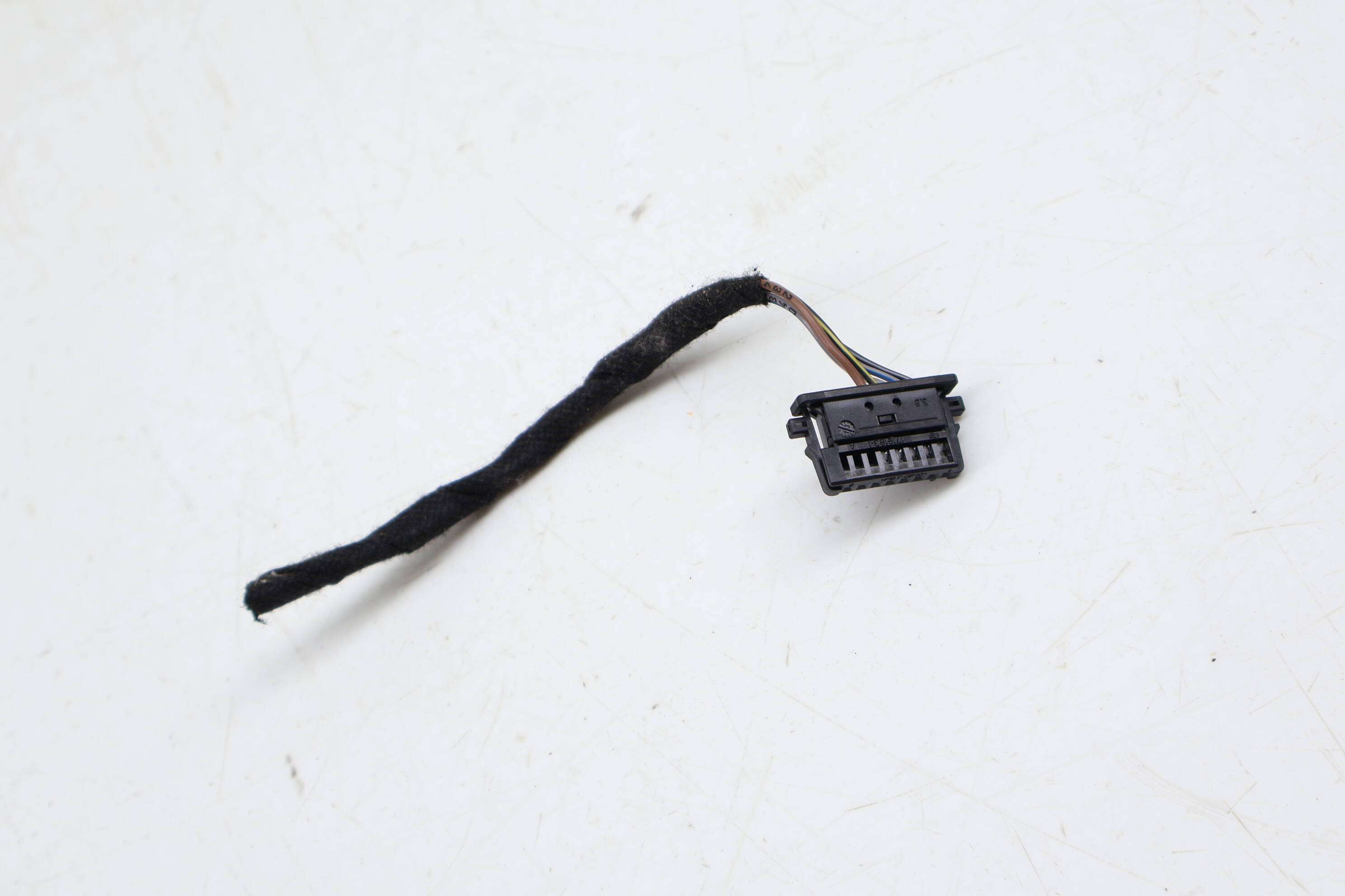 8-Pin Wiring Connector / Pigtail 3D0972708A