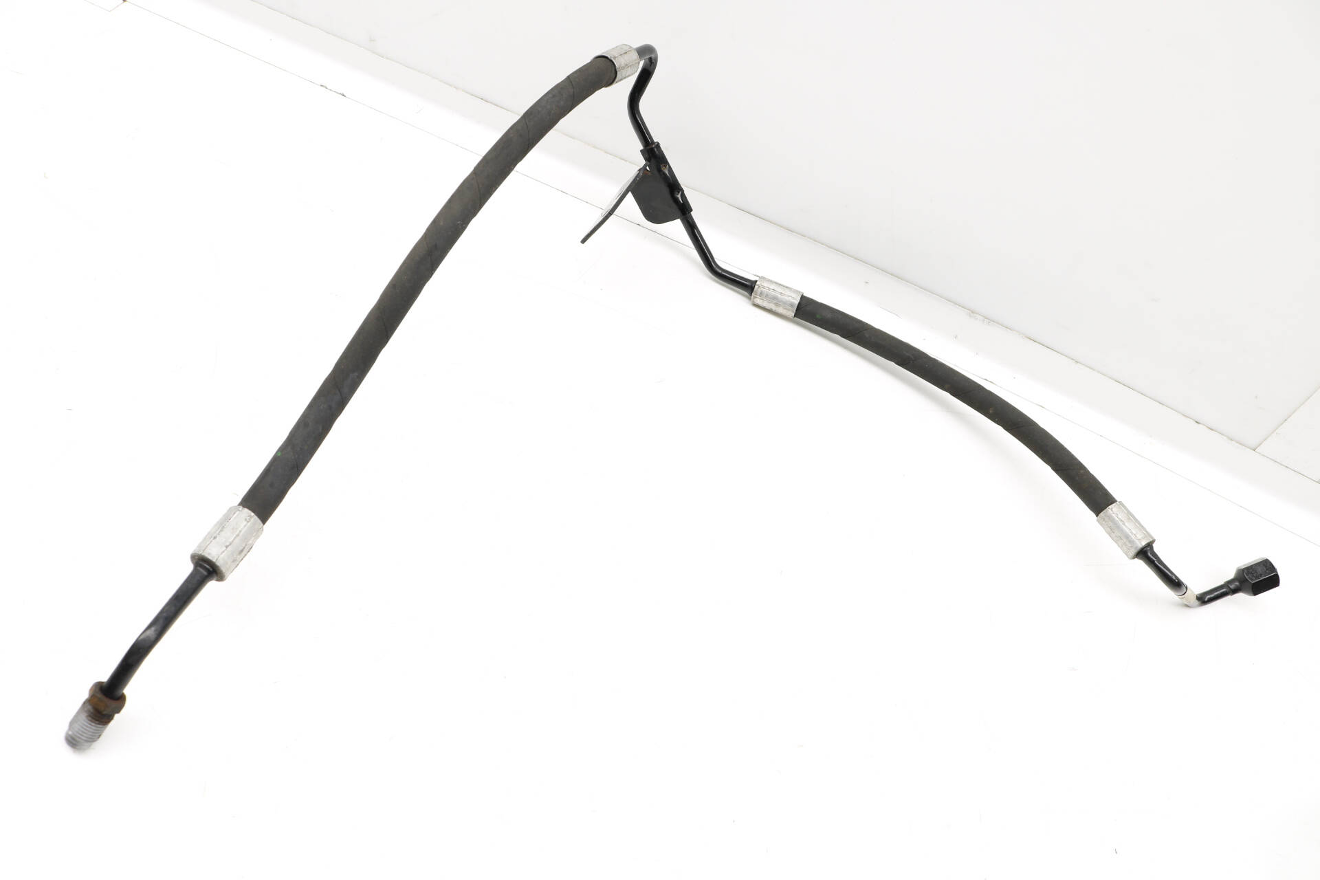 BMW Adaptive Dynamic Drive Pressure Line / Pipe 37136782796 BMW Adaptive Dynamic Drive Pressure Line / Pipe 37136782796