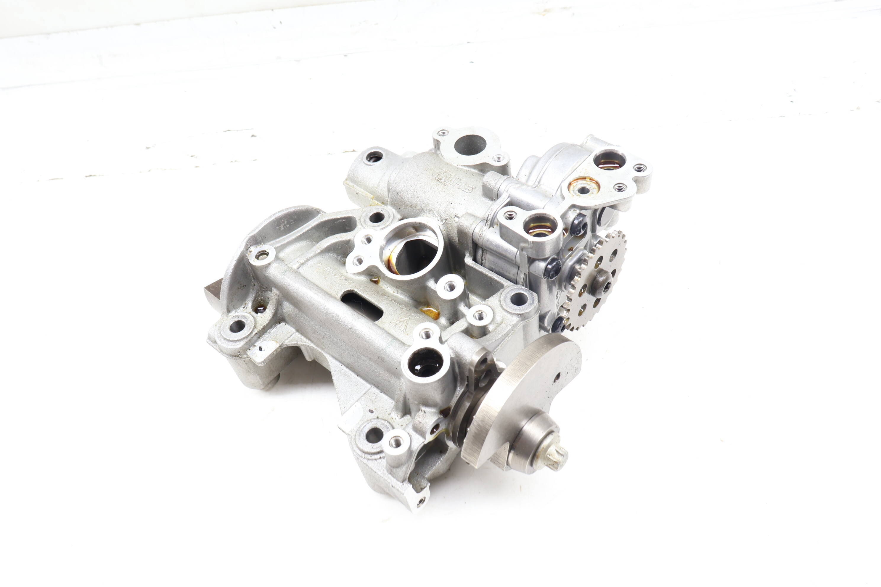 Engine Oil Pump 94610701336