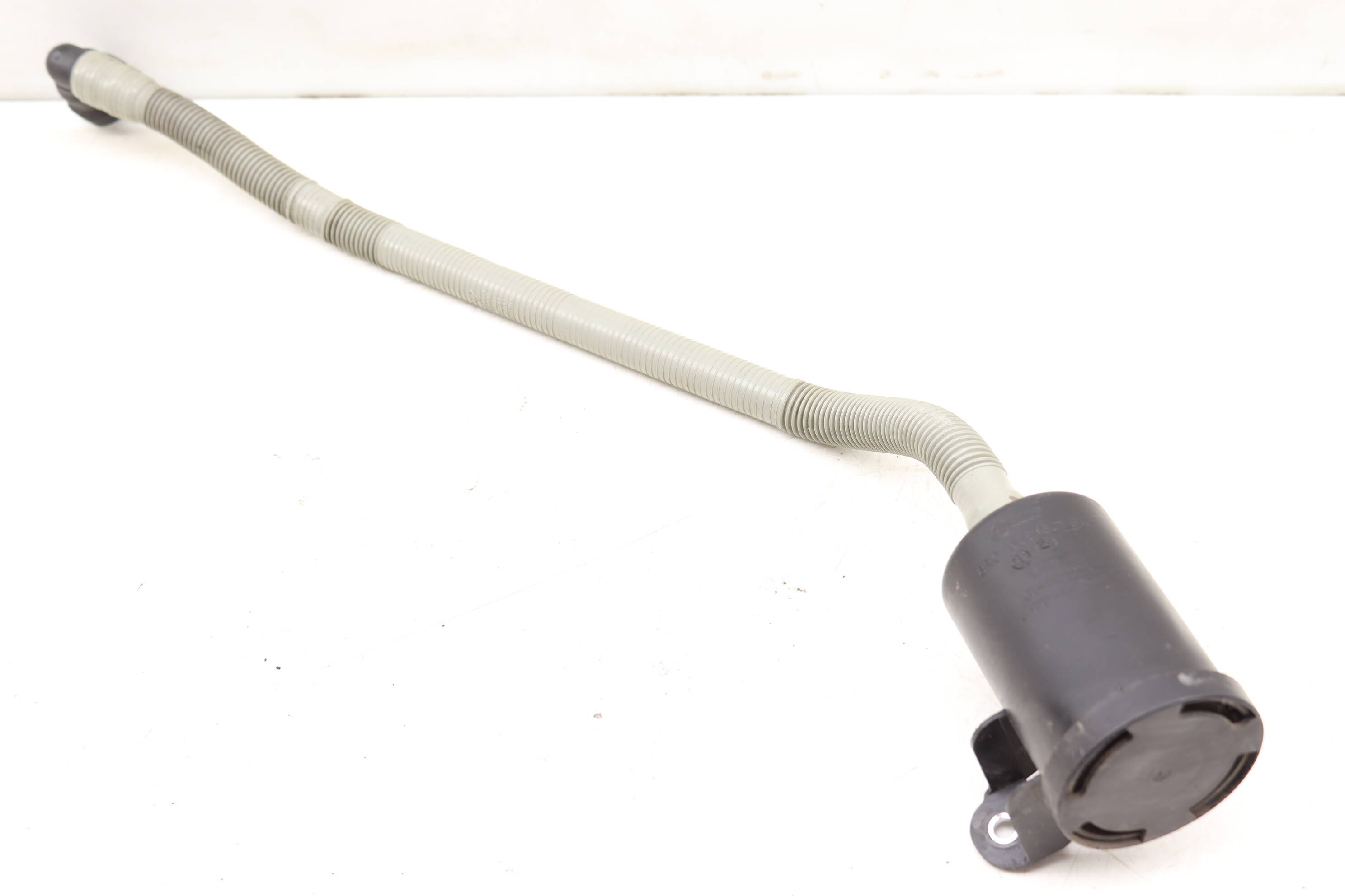 Evap Vent Tube / Hose 8R0906621B